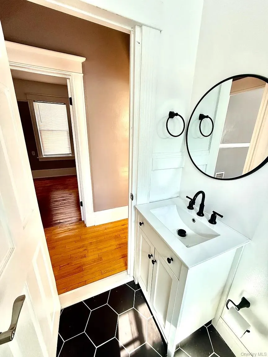 30 Manitou Avenue, Poughkeepsie, NY, 2 Bedrooms Bedrooms, 6 Rooms Rooms,1 BathroomBathrooms,Residential Lease,For Rent,Manitou,0,1047985 30 Manitou Avenue, Poughkeepsie, NY, 2 Bedrooms Bedrooms, 6 Rooms Rooms,1 BathroomBathrooms,Residential Lease,For Rent,Manitou,0,1047985