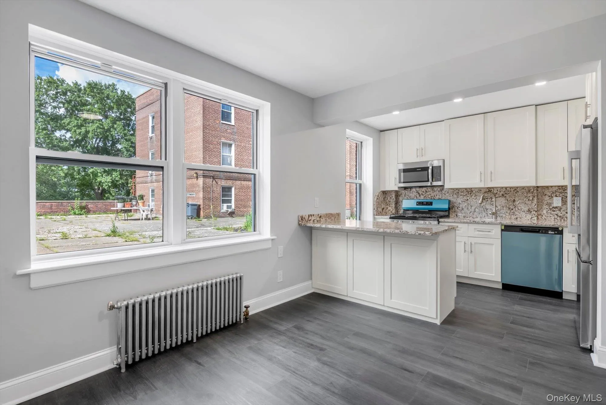 141-15 Union Turnpike, New York, NY, 1 Bedroom Bedrooms, 3 Rooms Rooms,1 BathroomBathrooms,Residential,For Rent,Union Turnpike,0,1047989 141-15 Union Turnpike, New York, NY, 1 Bedroom Bedrooms, 3 Rooms Rooms,1 BathroomBathrooms,Residential,For Rent,Union Turnpike,0,1047989