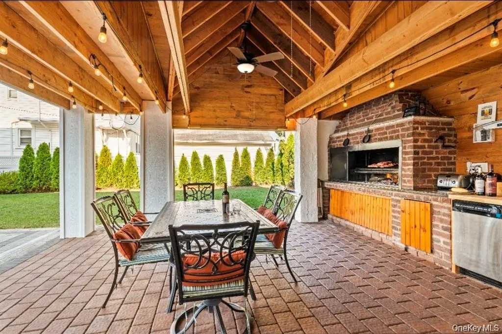 218 Chester Street, Long Beach, NY, 3 Bedrooms Bedrooms, 7 Rooms Rooms,2 BathroomsBathrooms,Residential Lease,For Rent,Chester,0,1047992 218 Chester Street, Long Beach, NY, 3 Bedrooms Bedrooms, 7 Rooms Rooms,2 BathroomsBathrooms,Residential Lease,For Rent,Chester,0,1047992