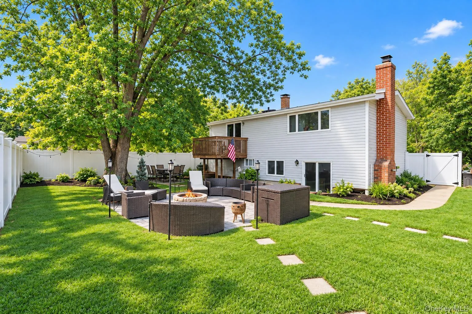 19 Badger Lane, Brookhaven, NY, 4 Bedrooms Bedrooms, 8 Rooms Rooms,1 BathroomBathrooms,Residential,For Rent,Badger,0,1048007 19 Badger Lane, Brookhaven, NY, 4 Bedrooms Bedrooms, 8 Rooms Rooms,1 BathroomBathrooms,Residential,For Rent,Badger,0,1048007