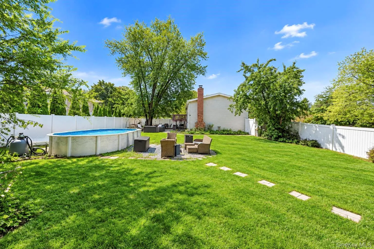 19 Badger Lane, Brookhaven, NY, 4 Bedrooms Bedrooms, 8 Rooms Rooms,1 BathroomBathrooms,Residential,For Rent,Badger,0,1048007 19 Badger Lane, Brookhaven, NY, 4 Bedrooms Bedrooms, 8 Rooms Rooms,1 BathroomBathrooms,Residential,For Rent,Badger,0,1048007