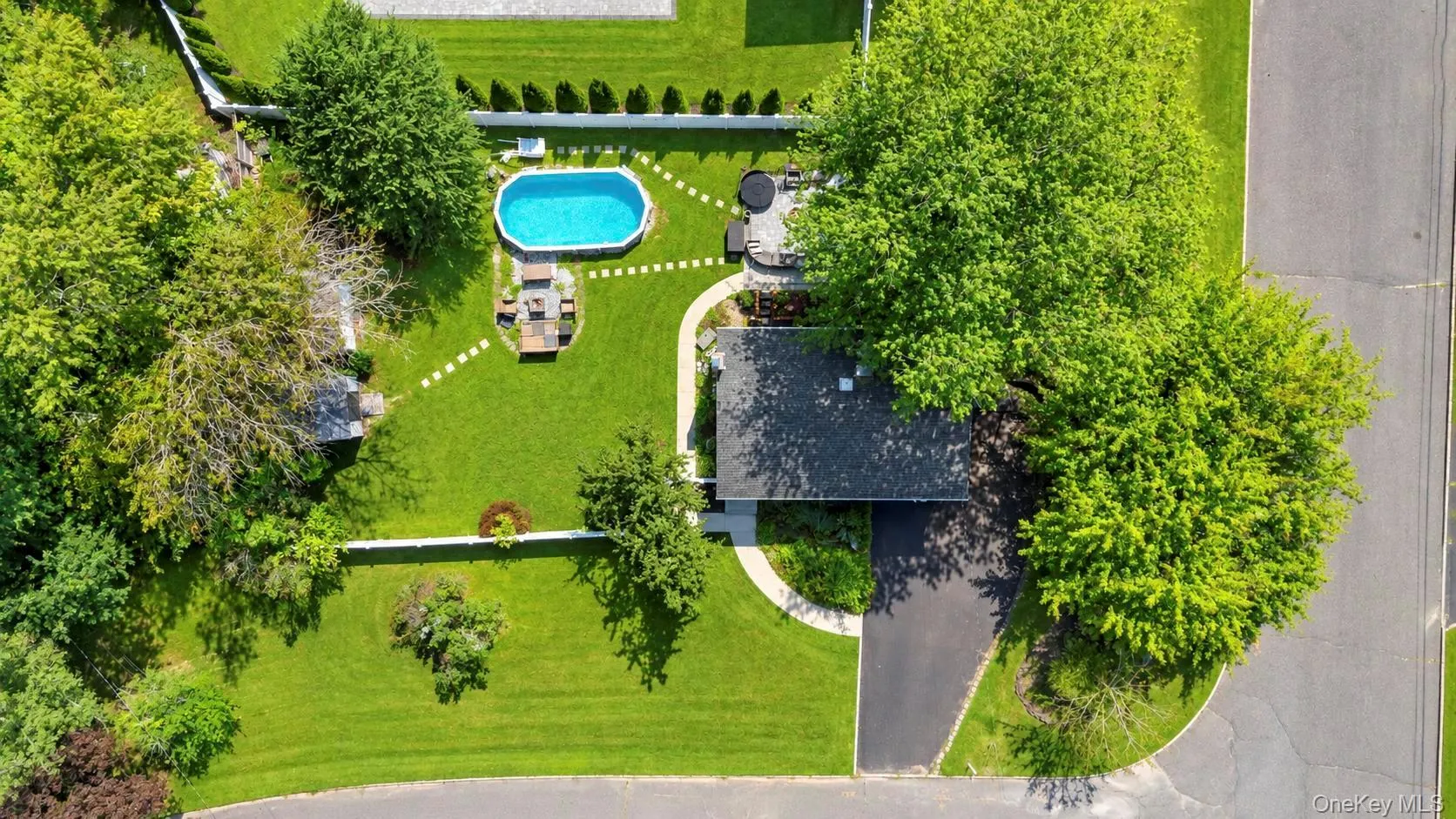 19 Badger Lane, Brookhaven, NY, 4 Bedrooms Bedrooms, 8 Rooms Rooms,1 BathroomBathrooms,Residential,For Rent,Badger,0,1048007 19 Badger Lane, Brookhaven, NY, 4 Bedrooms Bedrooms, 8 Rooms Rooms,1 BathroomBathrooms,Residential,For Rent,Badger,0,1048007