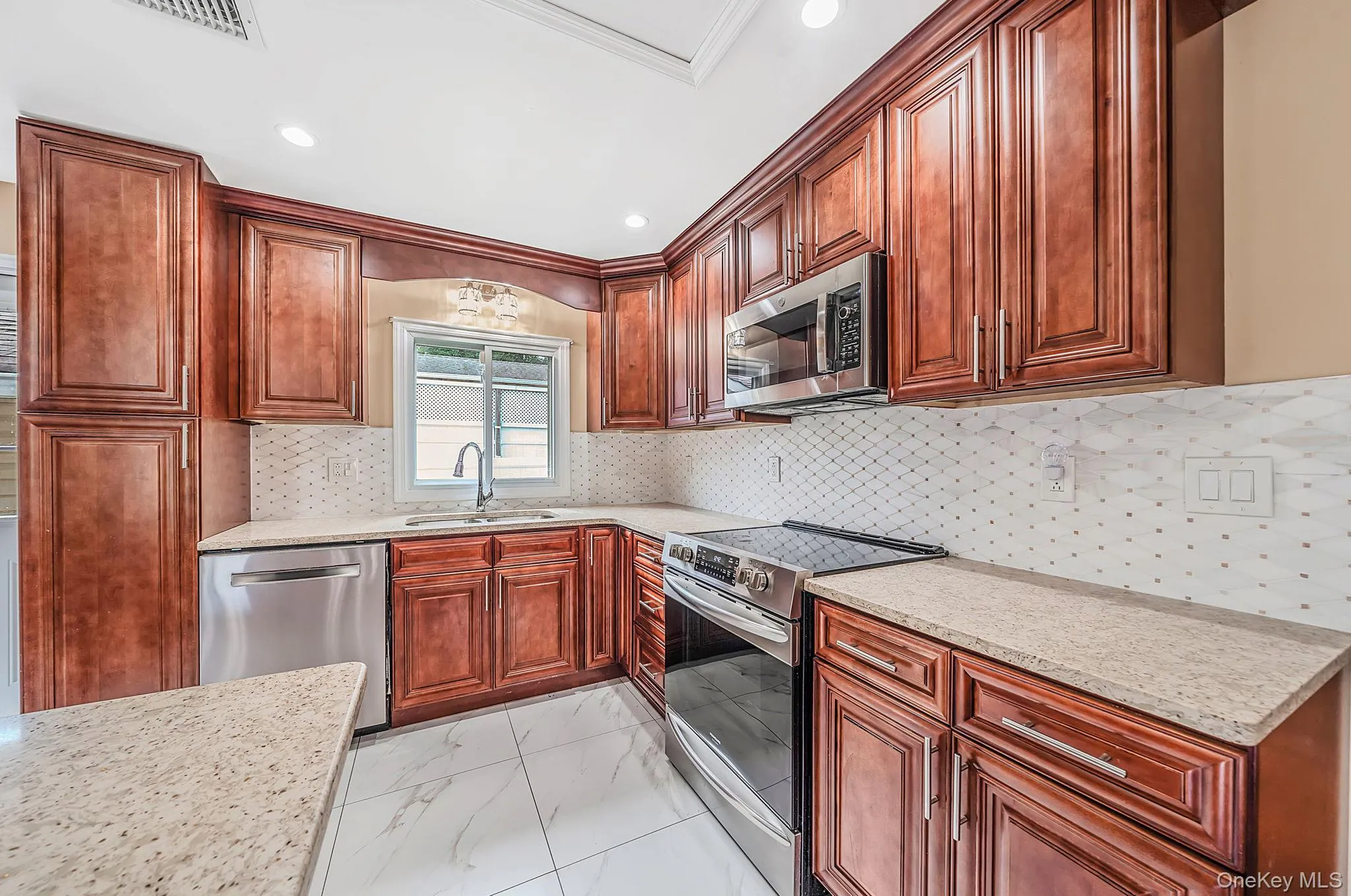 5 Willets Drive, Oyster Bay, NY, 3 Bedrooms Bedrooms, 9 Rooms Rooms,3 BathroomsBathrooms,Residential,For Rent,Willets,0,1048009 5 Willets Drive, Oyster Bay, NY, 3 Bedrooms Bedrooms, 9 Rooms Rooms,3 BathroomsBathrooms,Residential,For Rent,Willets,0,1048009