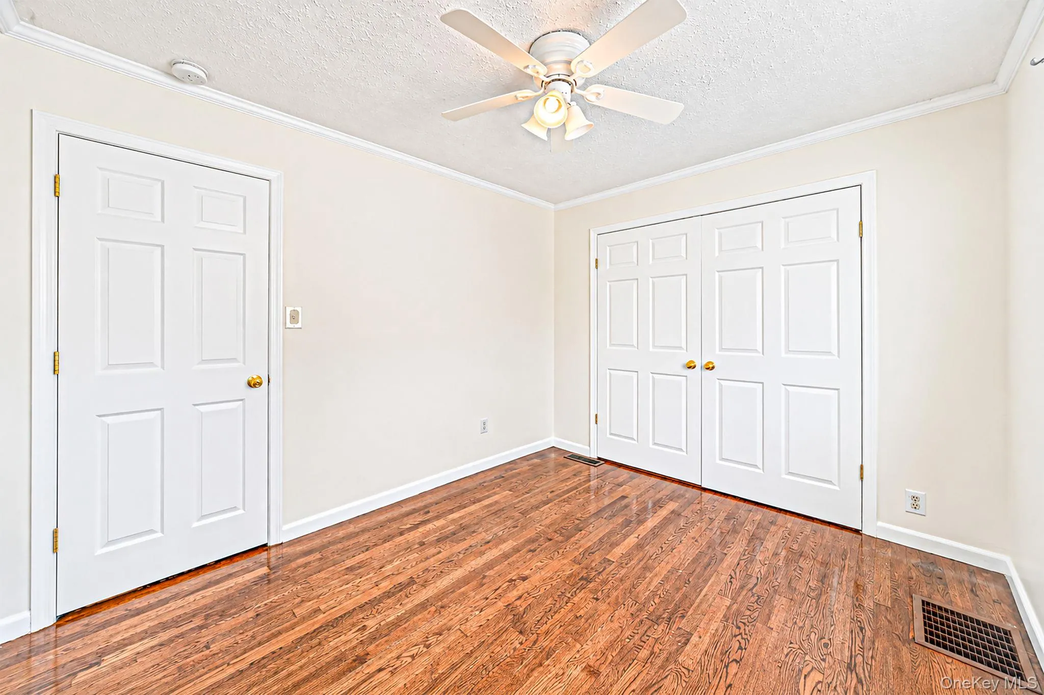 5 Willets Drive, Oyster Bay, NY, 3 Bedrooms Bedrooms, 9 Rooms Rooms,3 BathroomsBathrooms,Residential,For Rent,Willets,0,1048009 5 Willets Drive, Oyster Bay, NY, 3 Bedrooms Bedrooms, 9 Rooms Rooms,3 BathroomsBathrooms,Residential,For Rent,Willets,0,1048009