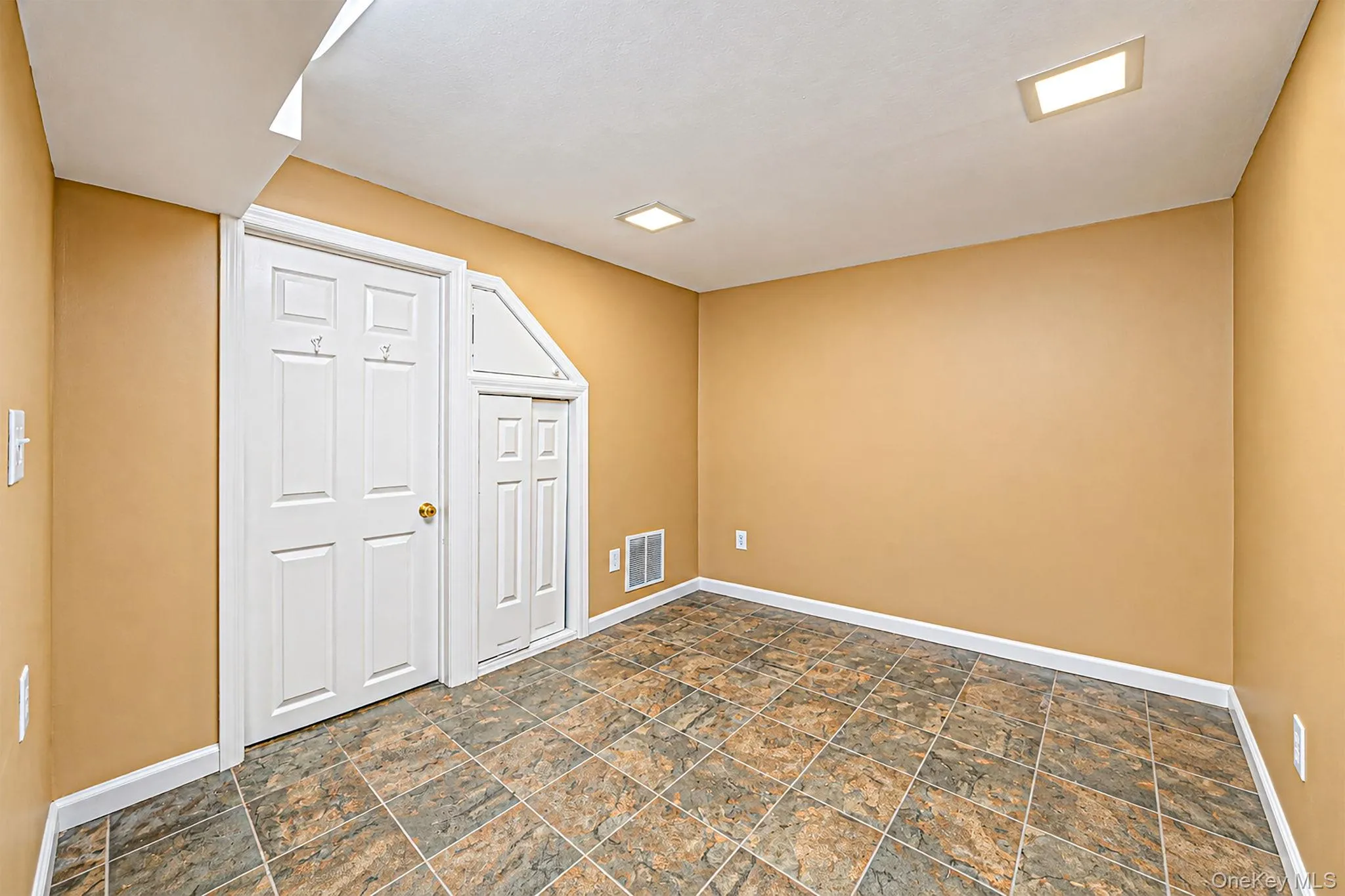 5 Willets Drive, Oyster Bay, NY, 3 Bedrooms Bedrooms, 9 Rooms Rooms,3 BathroomsBathrooms,Residential,For Rent,Willets,0,1048009 5 Willets Drive, Oyster Bay, NY, 3 Bedrooms Bedrooms, 9 Rooms Rooms,3 BathroomsBathrooms,Residential,For Rent,Willets,0,1048009