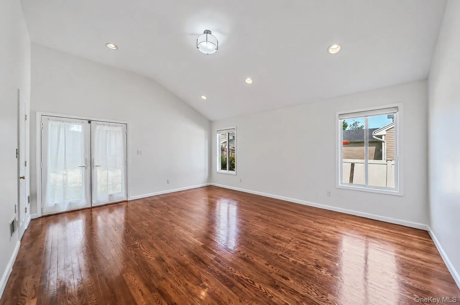 5 Willets Drive, Oyster Bay, NY, 3 Bedrooms Bedrooms, 9 Rooms Rooms,3 BathroomsBathrooms,Residential,For Rent,Willets,0,1048009 5 Willets Drive, Oyster Bay, NY, 3 Bedrooms Bedrooms, 9 Rooms Rooms,3 BathroomsBathrooms,Residential,For Rent,Willets,0,1048009
