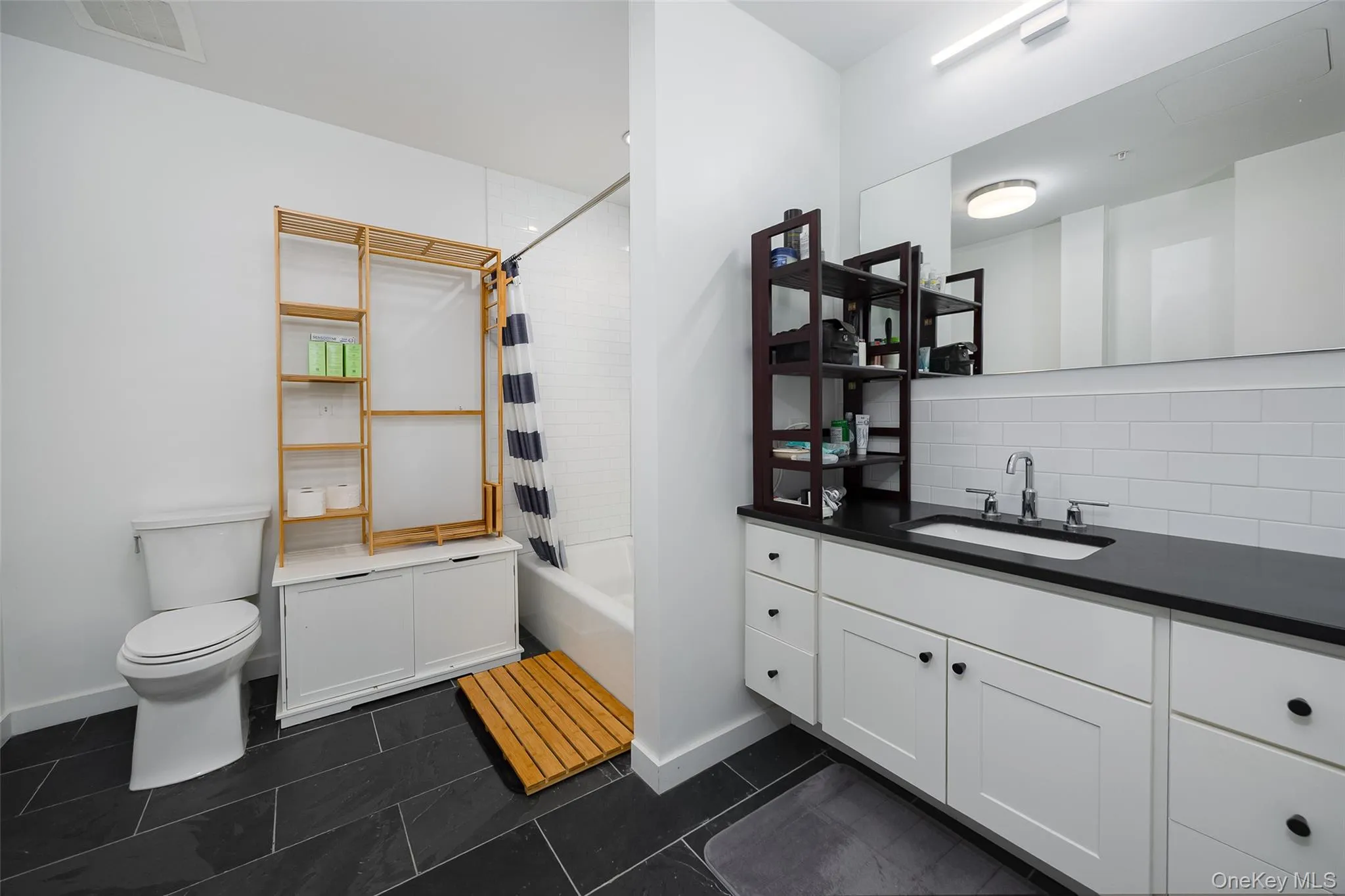 249 Main Street, Beacon, NY, 1 Bedroom Bedrooms, 5 Rooms Rooms,1 BathroomBathrooms,Residential,For Rent,Street,0,1048010 249 Main Street, Beacon, NY, 1 Bedroom Bedrooms, 5 Rooms Rooms,1 BathroomBathrooms,Residential,For Rent,Street,0,1048010