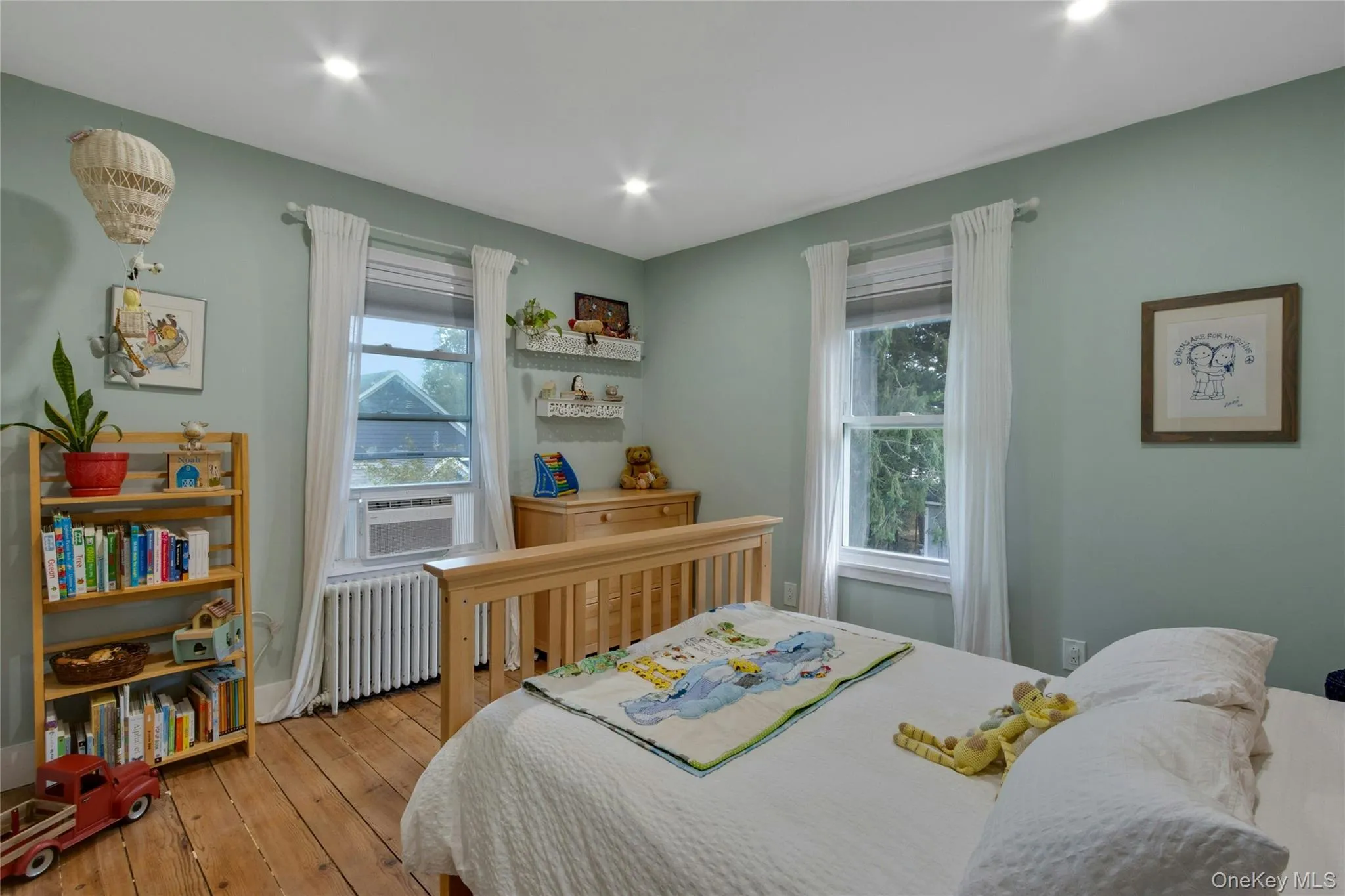 115 Larchdale Avenue, Clarkstown, NY, 3 Bedrooms Bedrooms, 7 Rooms Rooms,2 BathroomsBathrooms,Residential Lease,For Rent,Larchdale,0,1048011 115 Larchdale Avenue, Clarkstown, NY, 3 Bedrooms Bedrooms, 7 Rooms Rooms,2 BathroomsBathrooms,Residential Lease,For Rent,Larchdale,0,1048011