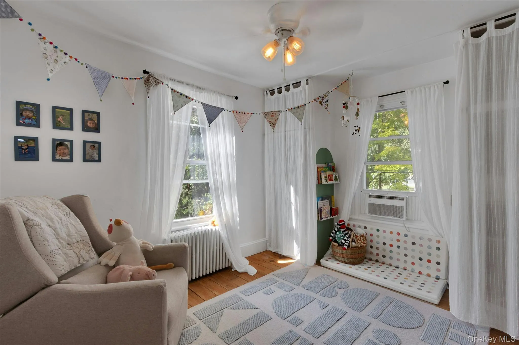 115 Larchdale Avenue, Clarkstown, NY, 3 Bedrooms Bedrooms, 7 Rooms Rooms,2 BathroomsBathrooms,Residential Lease,For Rent,Larchdale,0,1048011 115 Larchdale Avenue, Clarkstown, NY, 3 Bedrooms Bedrooms, 7 Rooms Rooms,2 BathroomsBathrooms,Residential Lease,For Rent,Larchdale,0,1048011