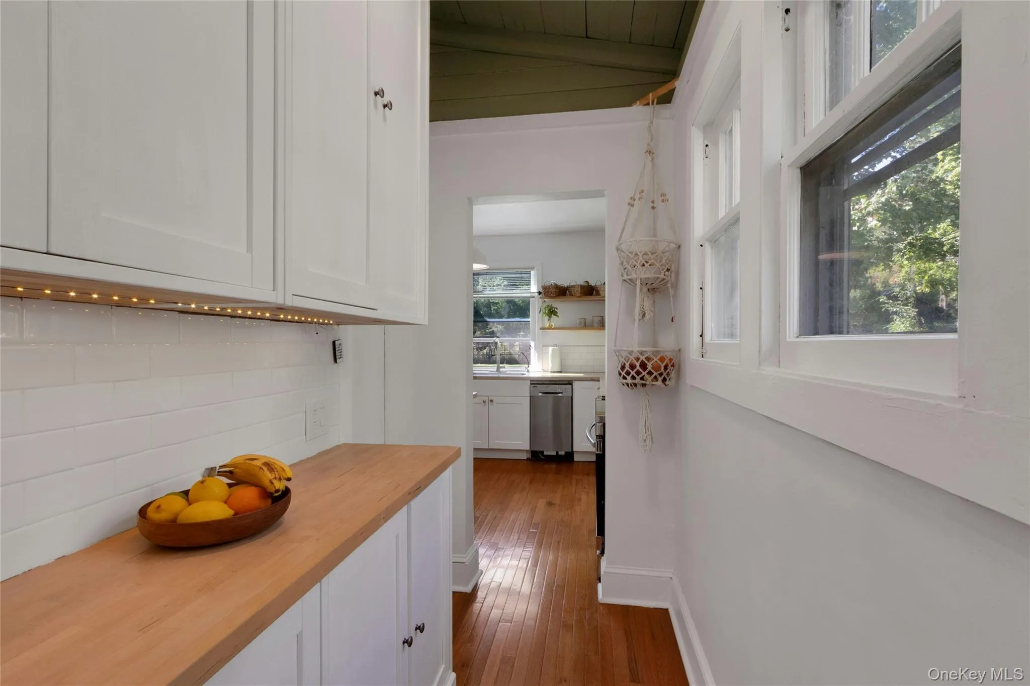 115 Larchdale Avenue, Clarkstown, NY, 3 Bedrooms Bedrooms, 7 Rooms Rooms,2 BathroomsBathrooms,Residential Lease,For Rent,Larchdale,0,1048011 115 Larchdale Avenue, Clarkstown, NY, 3 Bedrooms Bedrooms, 7 Rooms Rooms,2 BathroomsBathrooms,Residential Lease,For Rent,Larchdale,0,1048011