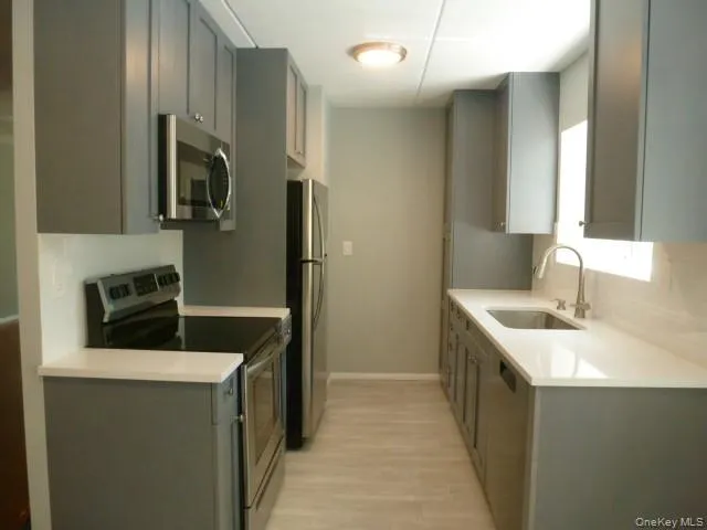 416 Benedict Avenue, Greenburgh, NY, 2 Bedrooms Bedrooms, 4 Rooms Rooms,1 BathroomBathrooms,Residential Lease,For Rent,Benedict,0,1048012 416 Benedict Avenue, Greenburgh, NY, 2 Bedrooms Bedrooms, 4 Rooms Rooms,1 BathroomBathrooms,Residential Lease,For Rent,Benedict,0,1048012