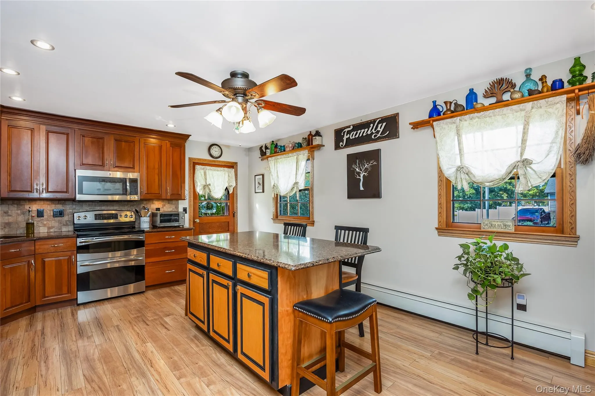60 Jaycox Avenue, Islip, NY, 4 Bedrooms Bedrooms, 8 Rooms Rooms,2 BathroomsBathrooms,Residential,For Rent,Jaycox,0,1048018 60 Jaycox Avenue, Islip, NY, 4 Bedrooms Bedrooms, 8 Rooms Rooms,2 BathroomsBathrooms,Residential,For Rent,Jaycox,0,1048018