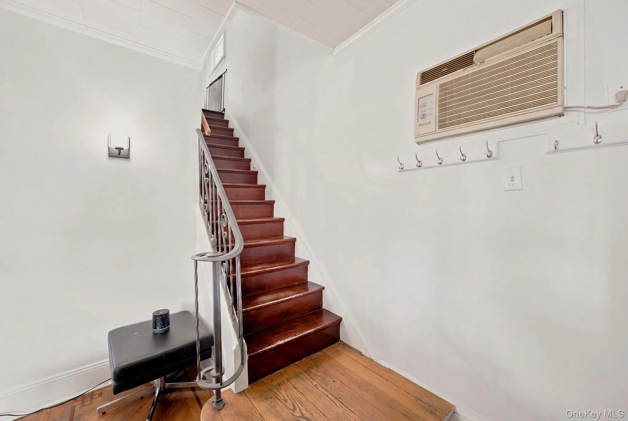 93-27 92nd Avenue, New York, NY, 4 Bedrooms Bedrooms, 7 Rooms Rooms,1 BathroomBathrooms,Residential,For Rent,92nd,0,1048019 93-27 92nd Avenue, New York, NY, 4 Bedrooms Bedrooms, 7 Rooms Rooms,1 BathroomBathrooms,Residential,For Rent,92nd,0,1048019