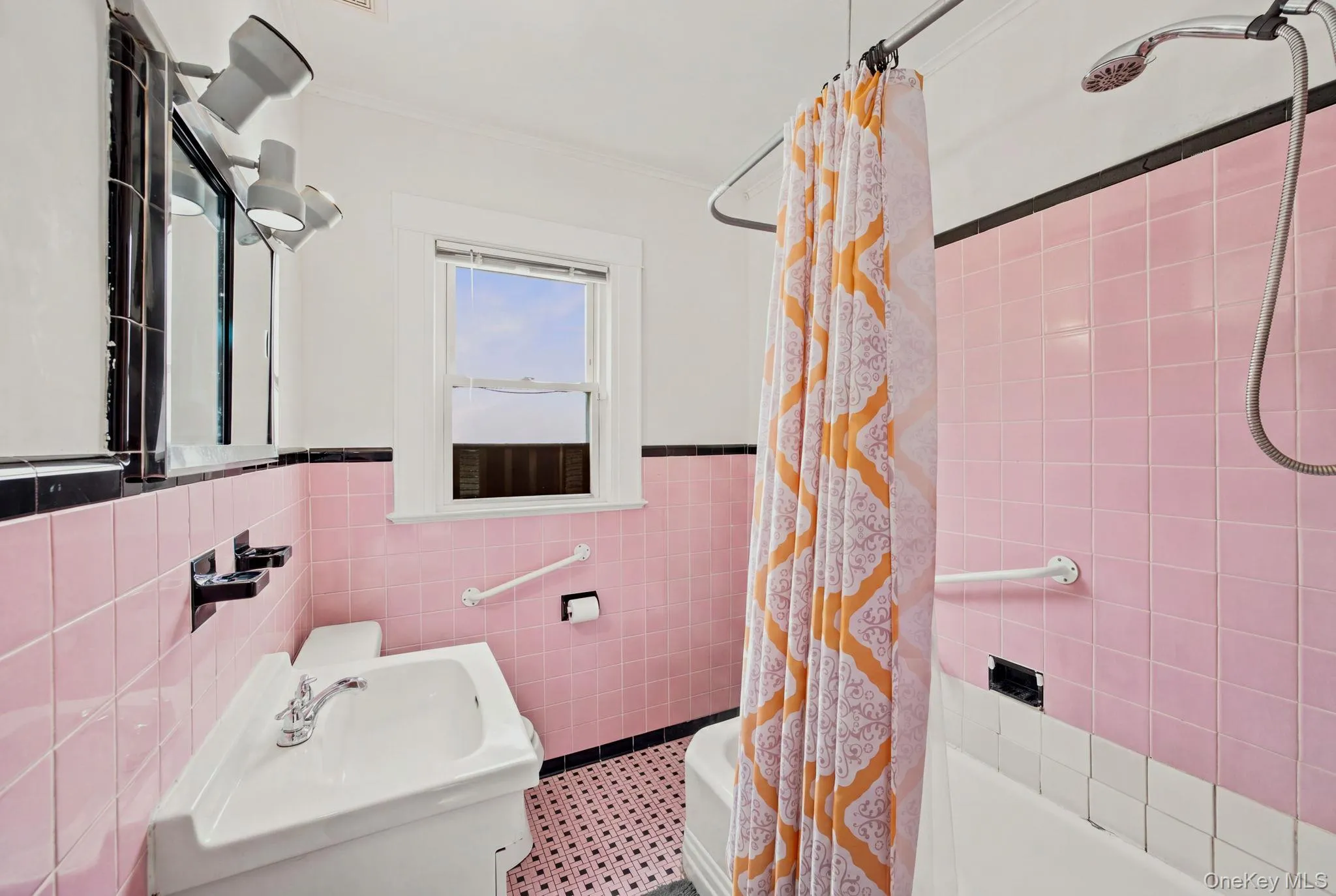 93-27 92nd Avenue, New York, NY, 4 Bedrooms Bedrooms, 7 Rooms Rooms,1 BathroomBathrooms,Residential,For Rent,92nd,0,1048019 93-27 92nd Avenue, New York, NY, 4 Bedrooms Bedrooms, 7 Rooms Rooms,1 BathroomBathrooms,Residential,For Rent,92nd,0,1048019