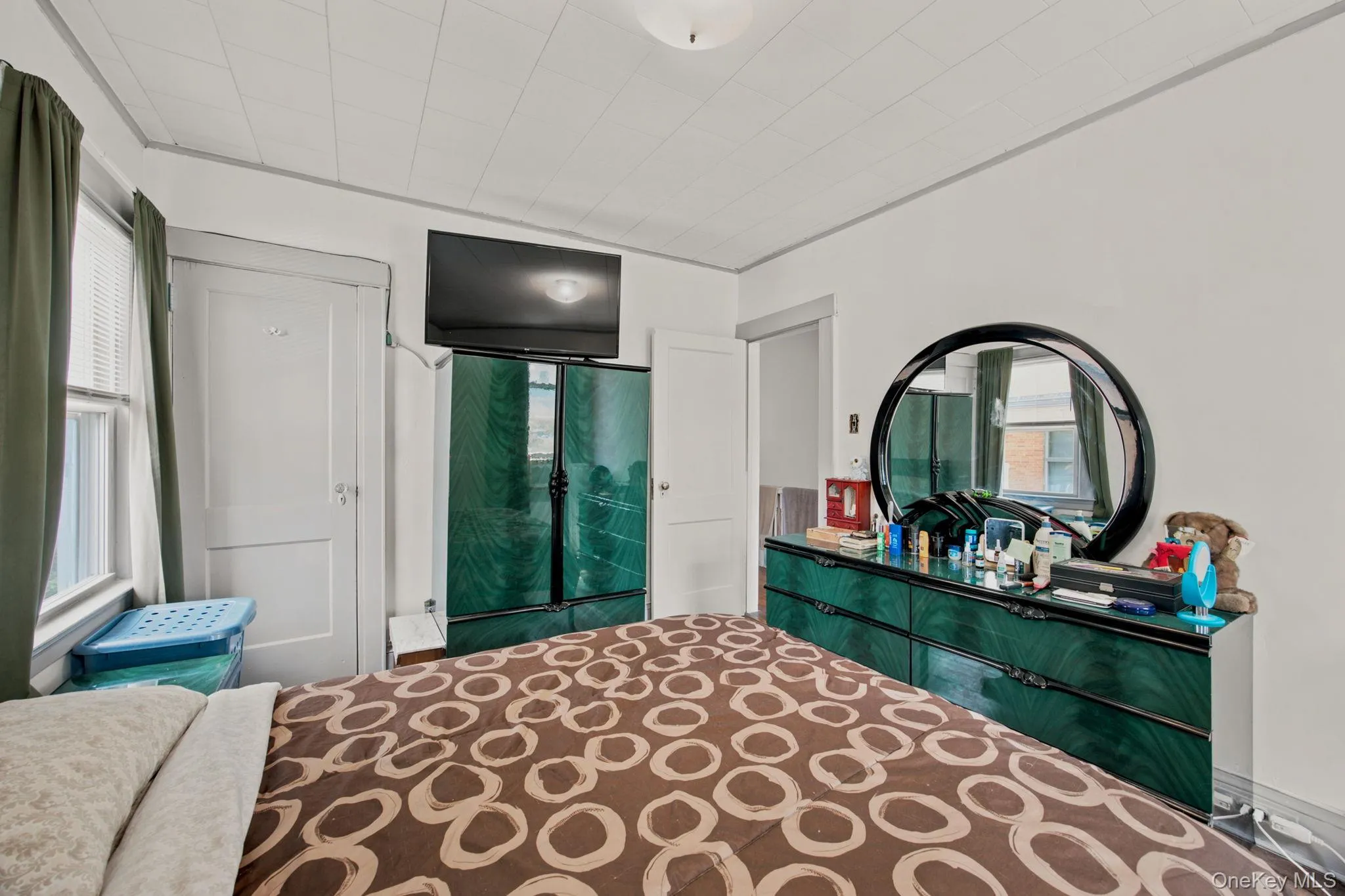93-27 92nd Avenue, New York, NY, 4 Bedrooms Bedrooms, 7 Rooms Rooms,1 BathroomBathrooms,Residential,For Rent,92nd,0,1048019 93-27 92nd Avenue, New York, NY, 4 Bedrooms Bedrooms, 7 Rooms Rooms,1 BathroomBathrooms,Residential,For Rent,92nd,0,1048019