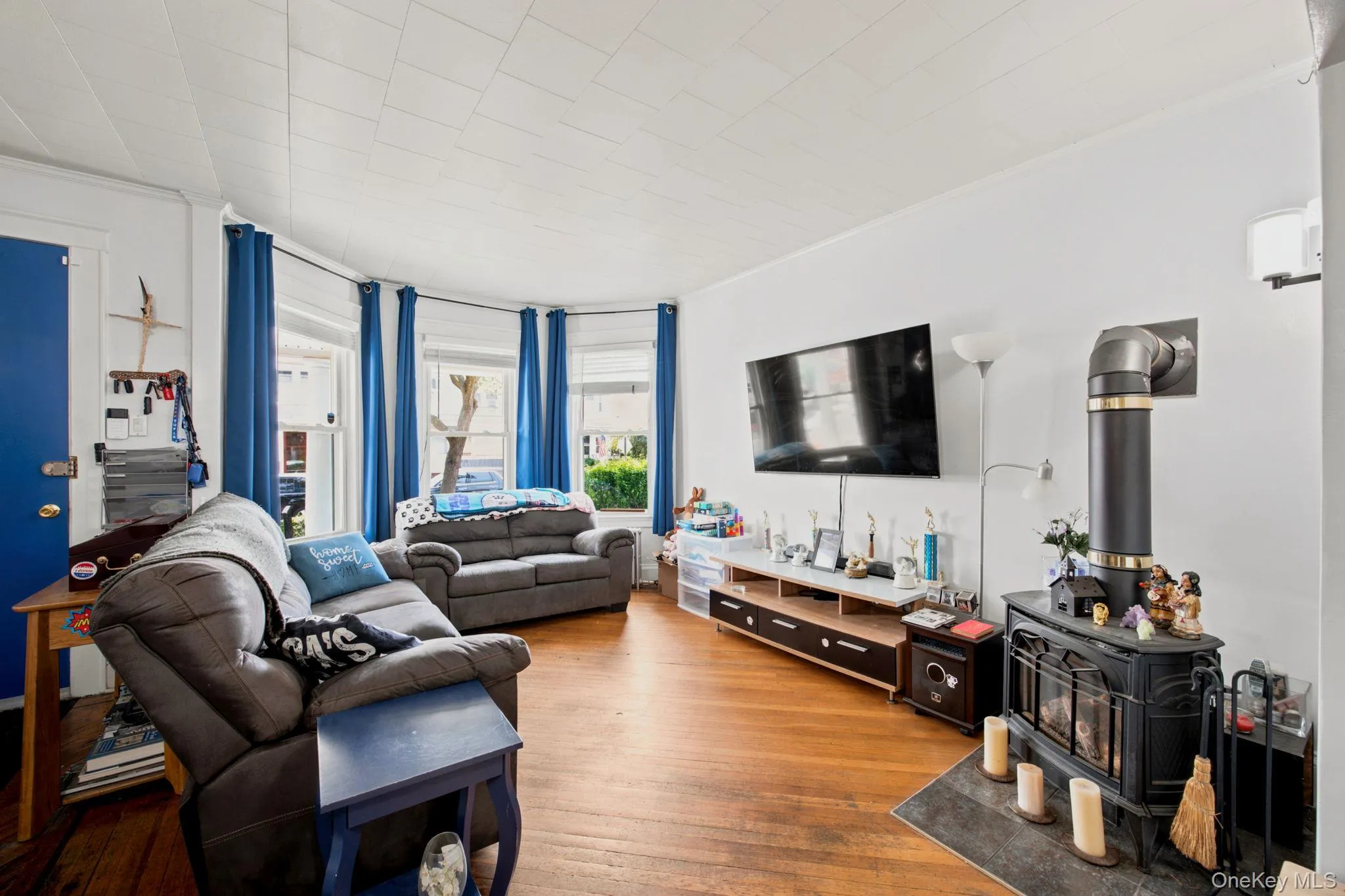 93-27 92nd Avenue, New York, NY, 4 Bedrooms Bedrooms, 7 Rooms Rooms,1 BathroomBathrooms,Residential,For Rent,92nd,0,1048019 93-27 92nd Avenue, New York, NY, 4 Bedrooms Bedrooms, 7 Rooms Rooms,1 BathroomBathrooms,Residential,For Rent,92nd,0,1048019