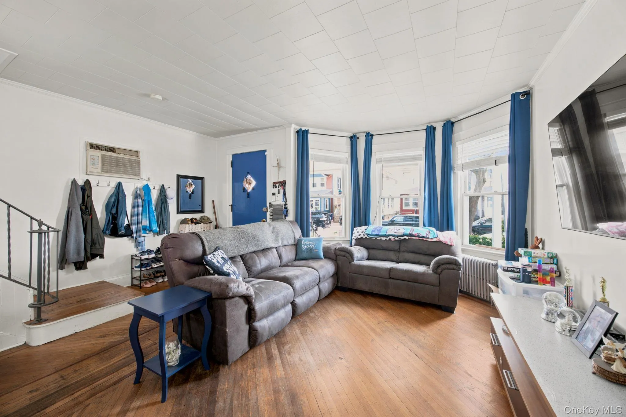 93-27 92nd Avenue, New York, NY, 4 Bedrooms Bedrooms, 7 Rooms Rooms,1 BathroomBathrooms,Residential,For Rent,92nd,0,1048019 93-27 92nd Avenue, New York, NY, 4 Bedrooms Bedrooms, 7 Rooms Rooms,1 BathroomBathrooms,Residential,For Rent,92nd,0,1048019