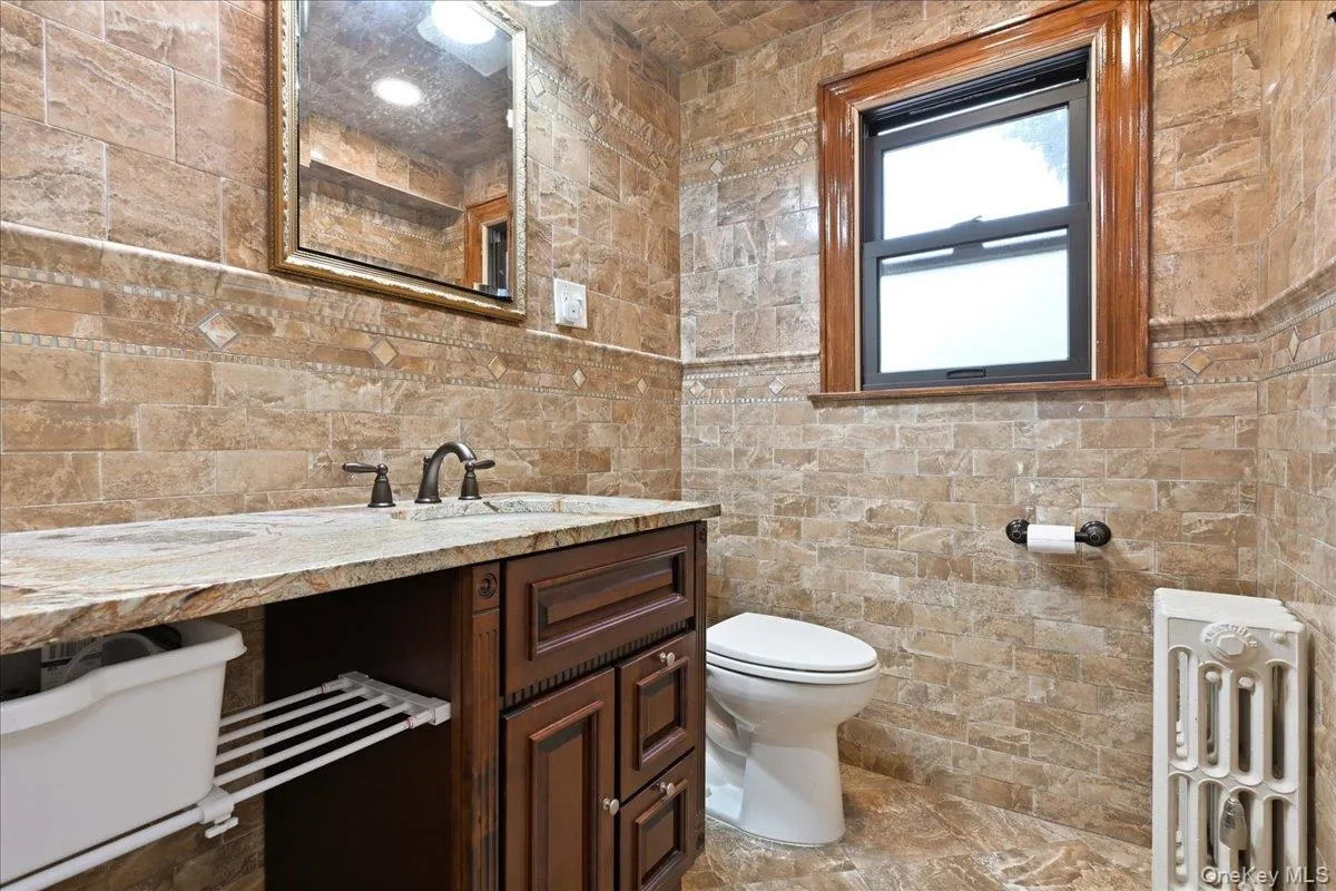 201 Glenmore Street, North Hempstead, NY, 3 Bedrooms Bedrooms, 7 Rooms Rooms,1 BathroomBathrooms,Residential Lease,For Rent,Glenmore,0,1048020 201 Glenmore Street, North Hempstead, NY, 3 Bedrooms Bedrooms, 7 Rooms Rooms,1 BathroomBathrooms,Residential Lease,For Rent,Glenmore,0,1048020
