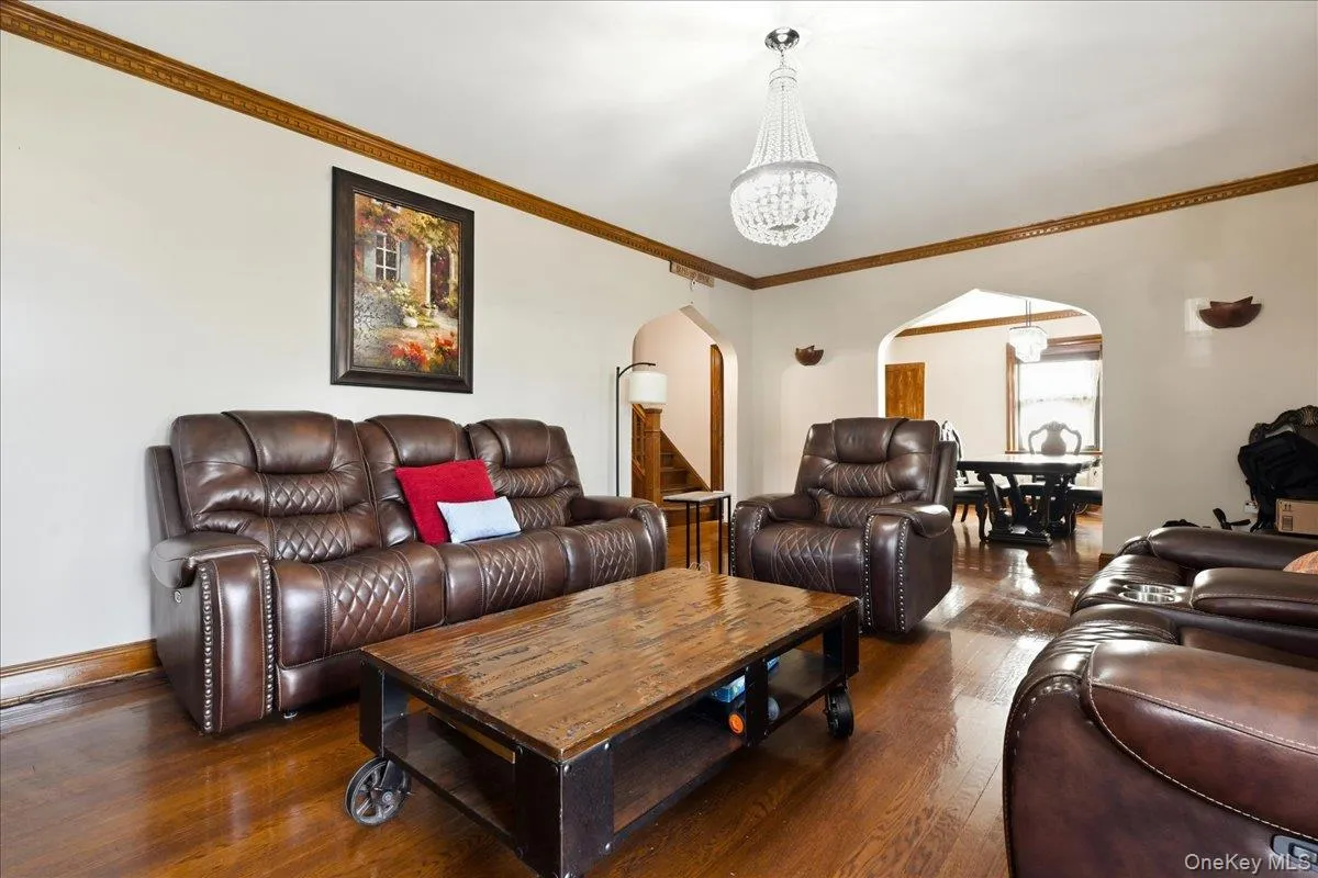 201 Glenmore Street, North Hempstead, NY, 3 Bedrooms Bedrooms, 7 Rooms Rooms,1 BathroomBathrooms,Residential Lease,For Rent,Glenmore,0,1048020 201 Glenmore Street, North Hempstead, NY, 3 Bedrooms Bedrooms, 7 Rooms Rooms,1 BathroomBathrooms,Residential Lease,For Rent,Glenmore,0,1048020