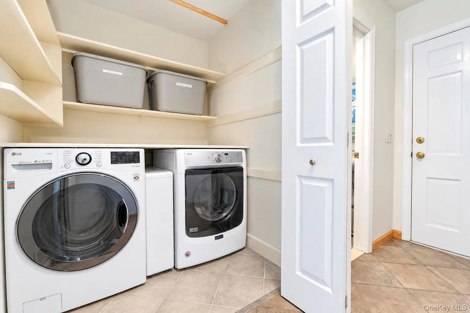 39 Daly Court, Riverhead, NY, 3 Bedrooms Bedrooms, 5 Rooms Rooms,2 BathroomsBathrooms,Residential,For Rent,Daly,0,1048021 39 Daly Court, Riverhead, NY, 3 Bedrooms Bedrooms, 5 Rooms Rooms,2 BathroomsBathrooms,Residential,For Rent,Daly,0,1048021