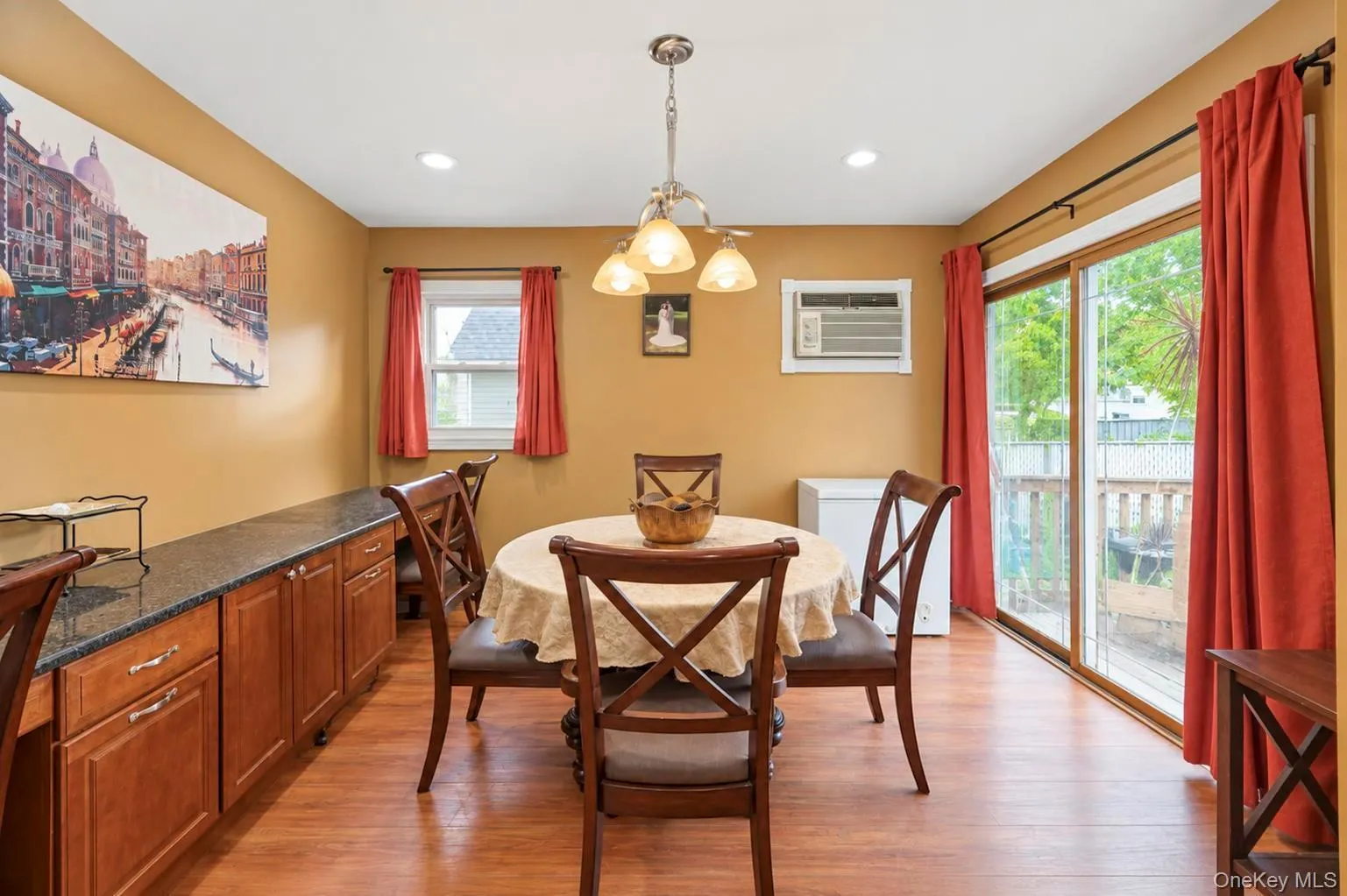 325 Beachview Street, Babylon, NY, 2 Bedrooms Bedrooms, 5 Rooms Rooms,2 BathroomsBathrooms,Residential,For Rent,Beachview,0,1048025 325 Beachview Street, Babylon, NY, 2 Bedrooms Bedrooms, 5 Rooms Rooms,2 BathroomsBathrooms,Residential,For Rent,Beachview,0,1048025