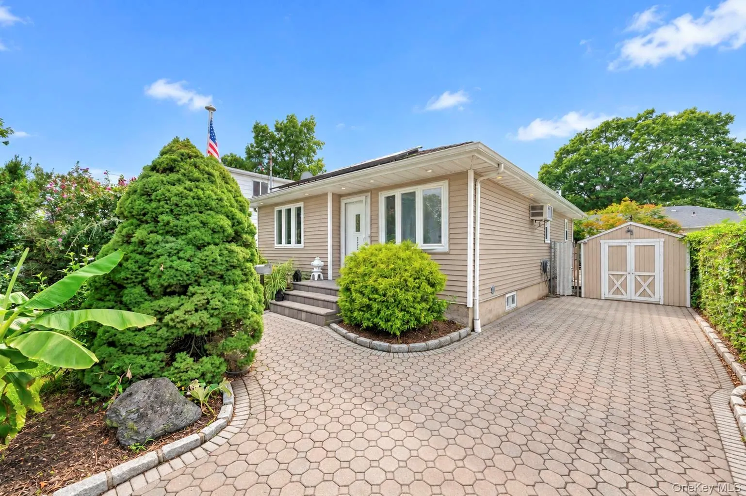 325 Beachview Street, Babylon, NY, 2 Bedrooms Bedrooms, 5 Rooms Rooms,2 BathroomsBathrooms,Residential,For Rent,Beachview,0,1048025 325 Beachview Street, Babylon, NY, 2 Bedrooms Bedrooms, 5 Rooms Rooms,2 BathroomsBathrooms,Residential,For Rent,Beachview,0,1048025