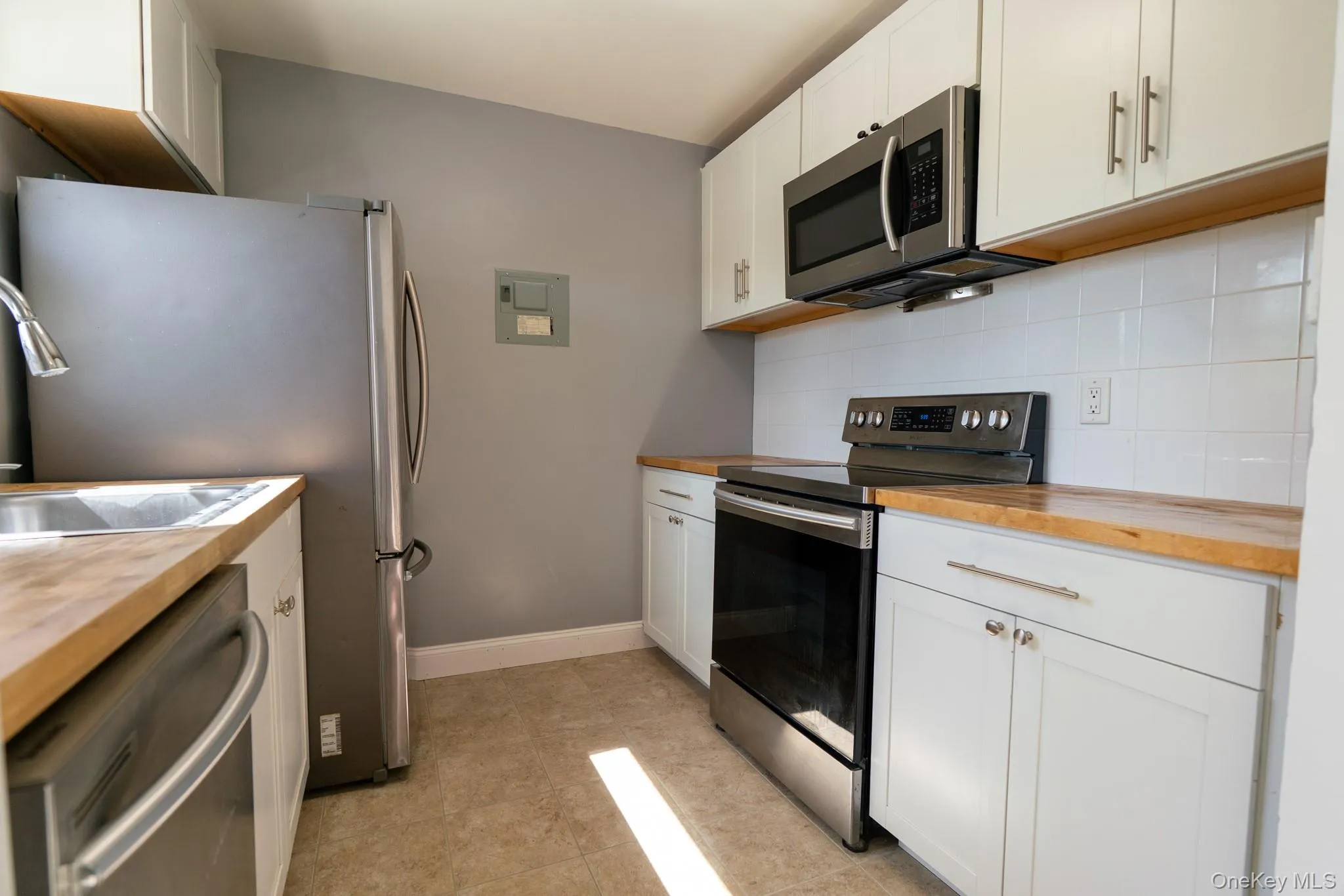 1548 Route 9, Wappinger, NY, 1 Bedroom Bedrooms, 4 Rooms Rooms,1 BathroomBathrooms,Residential,For Rent,Route 9,0,1048026 1548 Route 9, Wappinger, NY, 1 Bedroom Bedrooms, 4 Rooms Rooms,1 BathroomBathrooms,Residential,For Rent,Route 9,0,1048026