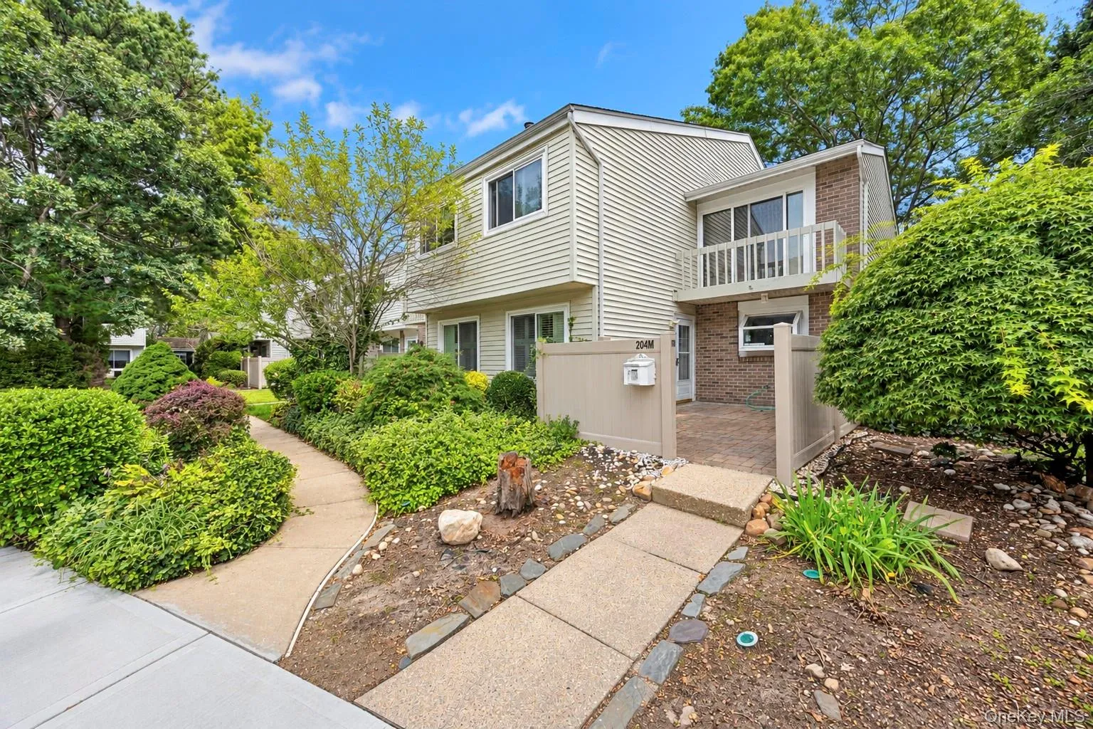 204 Springmeadow Drive, Islip, NY, 3 Bedrooms Bedrooms, 6 Rooms Rooms,1 BathroomBathrooms,Residential,For Rent,Springmeadow,0,1048027 204 Springmeadow Drive, Islip, NY, 3 Bedrooms Bedrooms, 6 Rooms Rooms,1 BathroomBathrooms,Residential,For Rent,Springmeadow,0,1048027