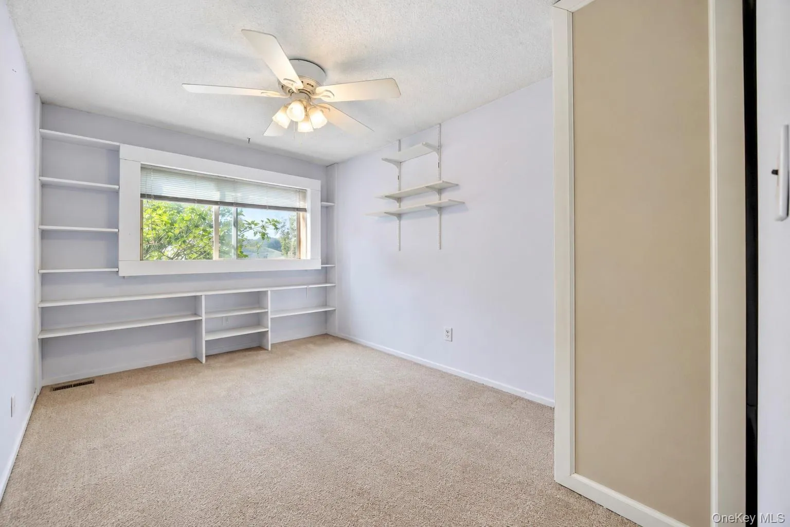 204 Springmeadow Drive, Islip, NY, 3 Bedrooms Bedrooms, 6 Rooms Rooms,1 BathroomBathrooms,Residential,For Rent,Springmeadow,0,1048027 204 Springmeadow Drive, Islip, NY, 3 Bedrooms Bedrooms, 6 Rooms Rooms,1 BathroomBathrooms,Residential,For Rent,Springmeadow,0,1048027