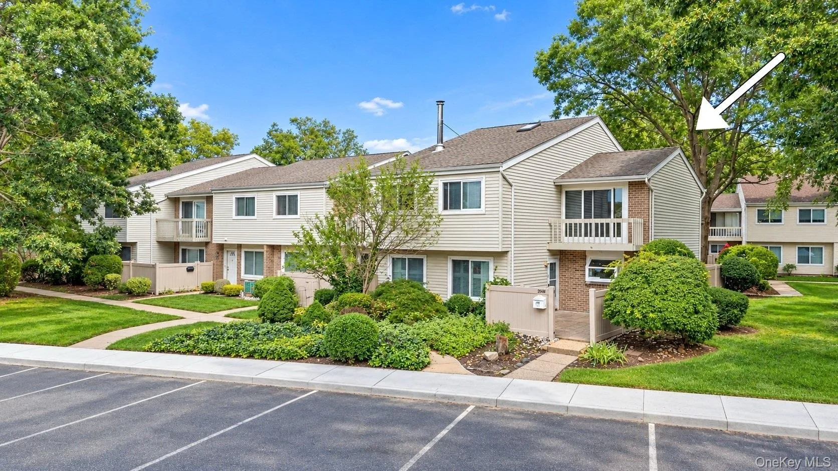 204 Springmeadow Drive, Islip, NY, 3 Bedrooms Bedrooms, 6 Rooms Rooms,1 BathroomBathrooms,Residential,For Rent,Springmeadow,0,1048027 204 Springmeadow Drive, Islip, NY, 3 Bedrooms Bedrooms, 6 Rooms Rooms,1 BathroomBathrooms,Residential,For Rent,Springmeadow,0,1048027