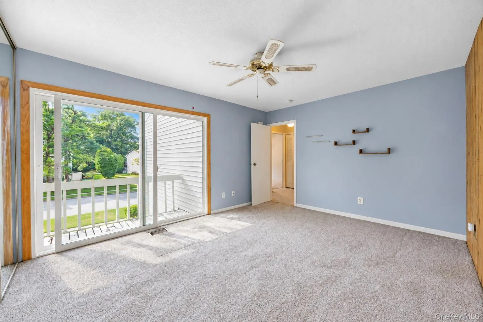 204 Springmeadow Drive, Islip, NY, 3 Bedrooms Bedrooms, 6 Rooms Rooms,1 BathroomBathrooms,Residential,For Rent,Springmeadow,0,1048027 204 Springmeadow Drive, Islip, NY, 3 Bedrooms Bedrooms, 6 Rooms Rooms,1 BathroomBathrooms,Residential,For Rent,Springmeadow,0,1048027