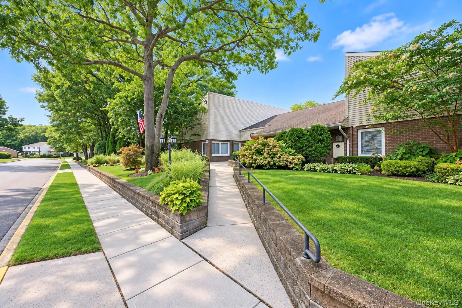 204 Springmeadow Drive, Islip, NY, 3 Bedrooms Bedrooms, 6 Rooms Rooms,1 BathroomBathrooms,Residential,For Rent,Springmeadow,0,1048027 204 Springmeadow Drive, Islip, NY, 3 Bedrooms Bedrooms, 6 Rooms Rooms,1 BathroomBathrooms,Residential,For Rent,Springmeadow,0,1048027