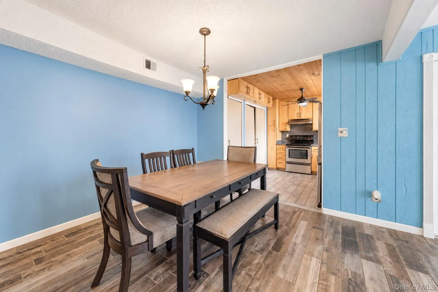 204 Springmeadow Drive, Islip, NY, 3 Bedrooms Bedrooms, 6 Rooms Rooms,1 BathroomBathrooms,Residential,For Rent,Springmeadow,0,1048027 204 Springmeadow Drive, Islip, NY, 3 Bedrooms Bedrooms, 6 Rooms Rooms,1 BathroomBathrooms,Residential,For Rent,Springmeadow,0,1048027