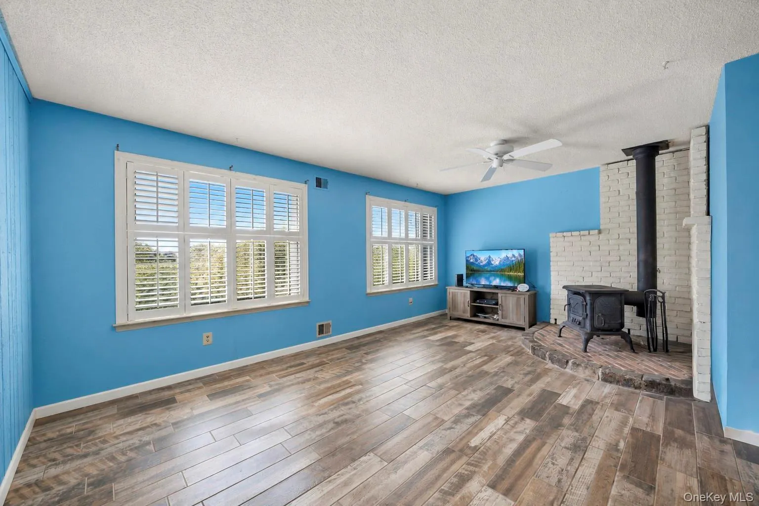 204 Springmeadow Drive, Islip, NY, 3 Bedrooms Bedrooms, 6 Rooms Rooms,1 BathroomBathrooms,Residential,For Rent,Springmeadow,0,1048027 204 Springmeadow Drive, Islip, NY, 3 Bedrooms Bedrooms, 6 Rooms Rooms,1 BathroomBathrooms,Residential,For Rent,Springmeadow,0,1048027