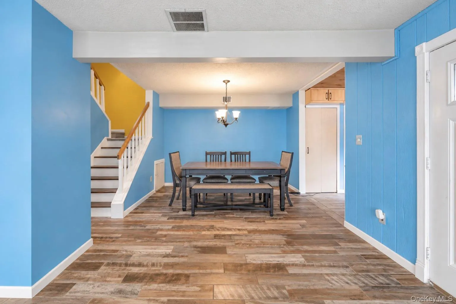 204 Springmeadow Drive, Islip, NY, 3 Bedrooms Bedrooms, 6 Rooms Rooms,1 BathroomBathrooms,Residential,For Rent,Springmeadow,0,1048027 204 Springmeadow Drive, Islip, NY, 3 Bedrooms Bedrooms, 6 Rooms Rooms,1 BathroomBathrooms,Residential,For Rent,Springmeadow,0,1048027