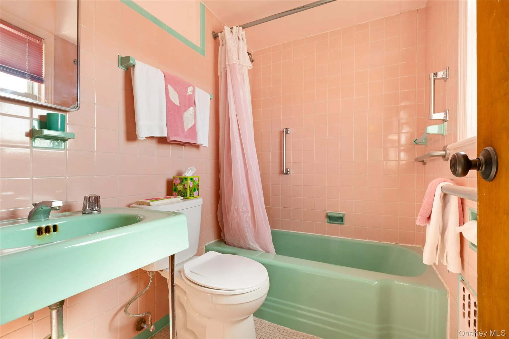 127-17 Beach Channel Drive, New York, NY, 4 Bedrooms Bedrooms, 3 Rooms Rooms,3 BathroomsBathrooms,Residential,For Rent,Beach Channel,0,1048031 127-17 Beach Channel Drive, New York, NY, 4 Bedrooms Bedrooms, 3 Rooms Rooms,3 BathroomsBathrooms,Residential,For Rent,Beach Channel,0,1048031