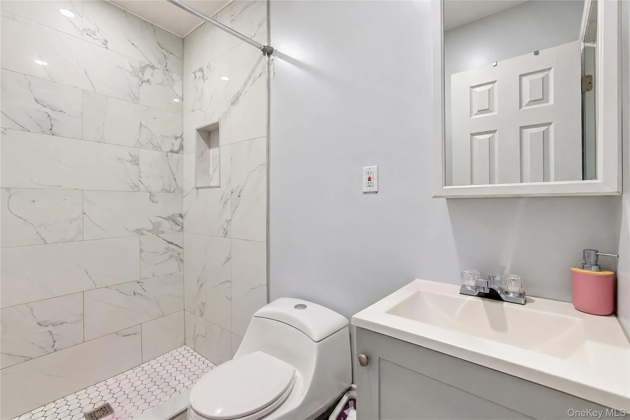 1085 Bay Shore Avenue, Islip, NY, 3 Bedrooms Bedrooms, 7 Rooms Rooms,3 BathroomsBathrooms,Residential,For Rent,Bay Shore,0,1048032 1085 Bay Shore Avenue, Islip, NY, 3 Bedrooms Bedrooms, 7 Rooms Rooms,3 BathroomsBathrooms,Residential,For Rent,Bay Shore,0,1048032
