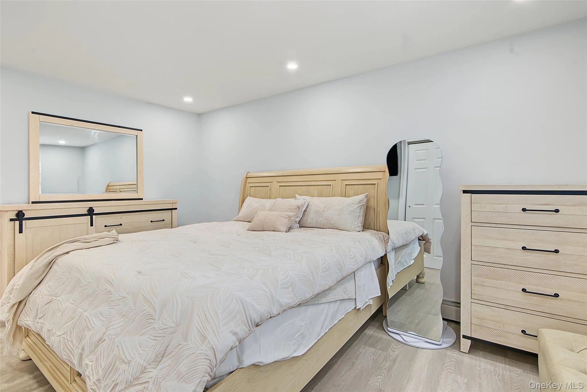 1085 Bay Shore Avenue, Islip, NY, 3 Bedrooms Bedrooms, 7 Rooms Rooms,3 BathroomsBathrooms,Residential,For Rent,Bay Shore,0,1048032 1085 Bay Shore Avenue, Islip, NY, 3 Bedrooms Bedrooms, 7 Rooms Rooms,3 BathroomsBathrooms,Residential,For Rent,Bay Shore,0,1048032