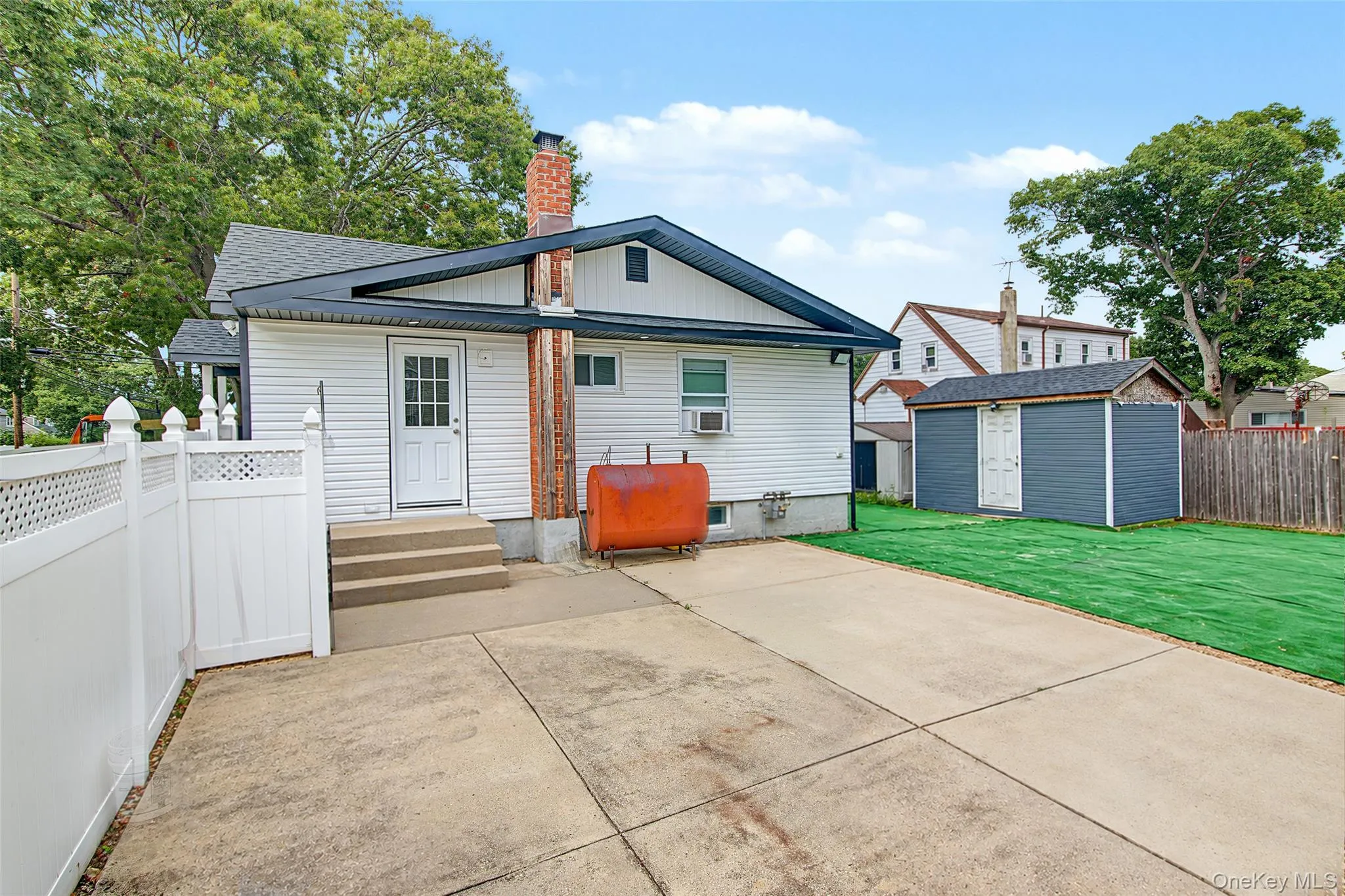 1085 Bay Shore Avenue, Islip, NY, 3 Bedrooms Bedrooms, 7 Rooms Rooms,3 BathroomsBathrooms,Residential,For Rent,Bay Shore,0,1048032 1085 Bay Shore Avenue, Islip, NY, 3 Bedrooms Bedrooms, 7 Rooms Rooms,3 BathroomsBathrooms,Residential,For Rent,Bay Shore,0,1048032