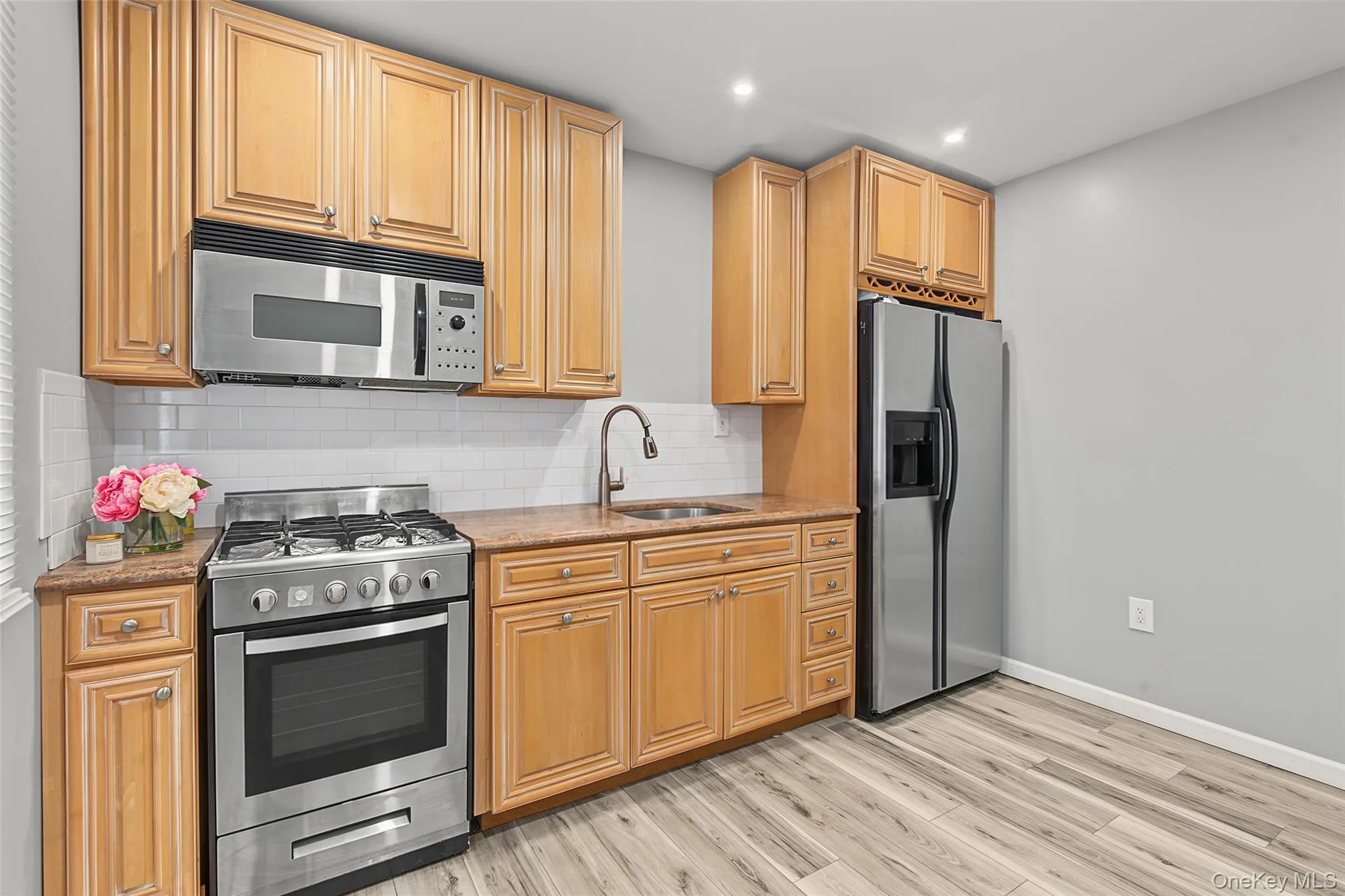 1085 Bay Shore Avenue, Islip, NY, 3 Bedrooms Bedrooms, 7 Rooms Rooms,3 BathroomsBathrooms,Residential,For Rent,Bay Shore,0,1048032 1085 Bay Shore Avenue, Islip, NY, 3 Bedrooms Bedrooms, 7 Rooms Rooms,3 BathroomsBathrooms,Residential,For Rent,Bay Shore,0,1048032