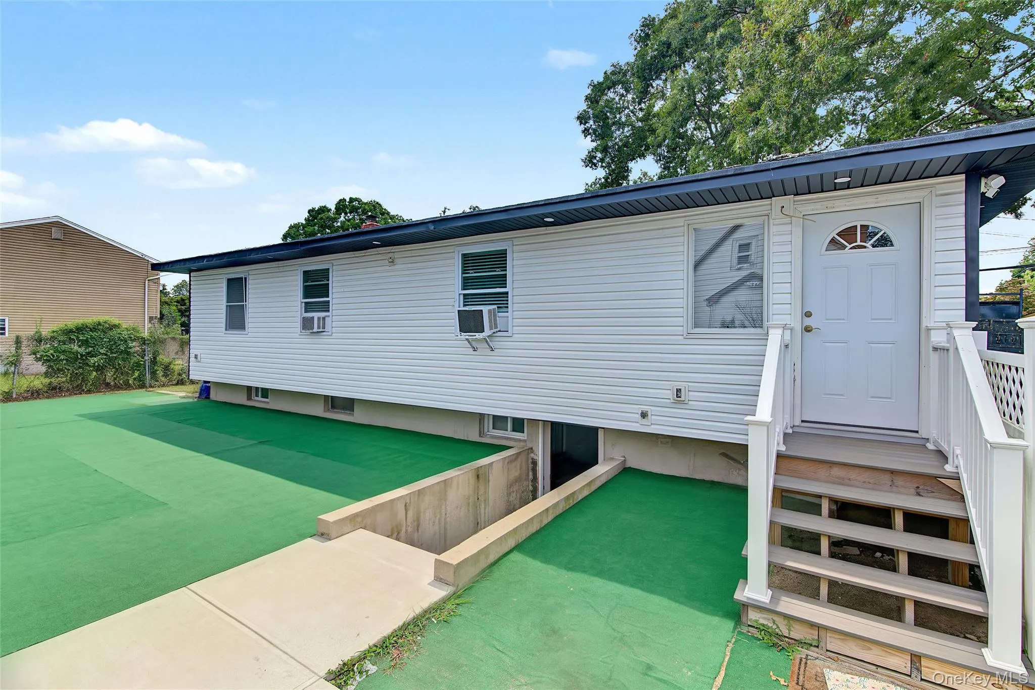 1085 Bay Shore Avenue, Islip, NY, 3 Bedrooms Bedrooms, 7 Rooms Rooms,3 BathroomsBathrooms,Residential,For Rent,Bay Shore,0,1048032 1085 Bay Shore Avenue, Islip, NY, 3 Bedrooms Bedrooms, 7 Rooms Rooms,3 BathroomsBathrooms,Residential,For Rent,Bay Shore,0,1048032