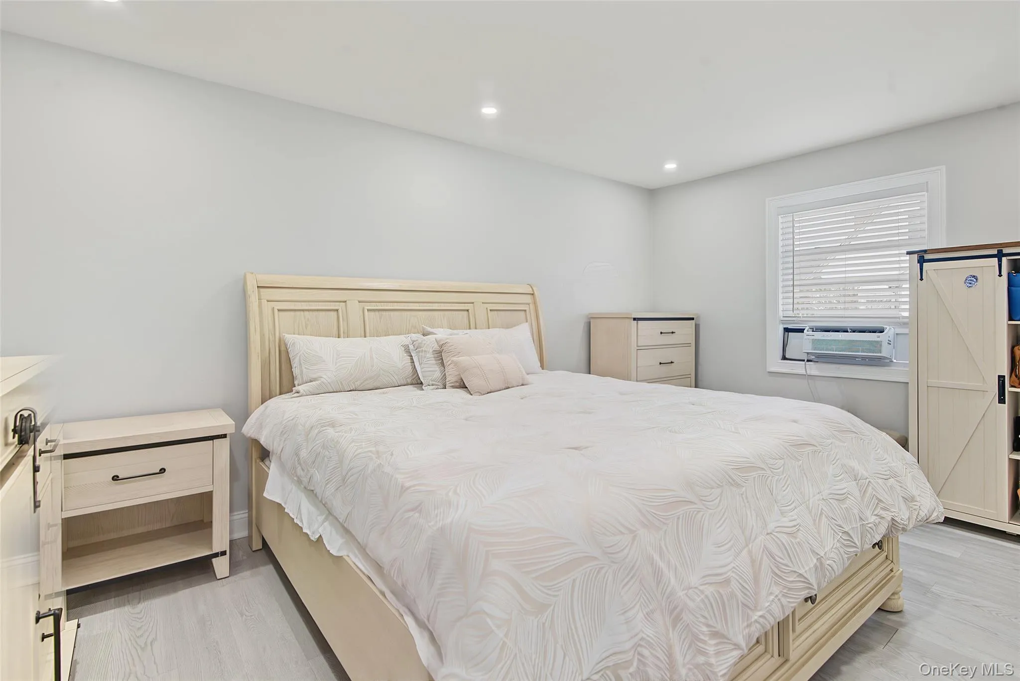 1085 Bay Shore Avenue, Islip, NY, 3 Bedrooms Bedrooms, 7 Rooms Rooms,3 BathroomsBathrooms,Residential,For Rent,Bay Shore,0,1048032 1085 Bay Shore Avenue, Islip, NY, 3 Bedrooms Bedrooms, 7 Rooms Rooms,3 BathroomsBathrooms,Residential,For Rent,Bay Shore,0,1048032