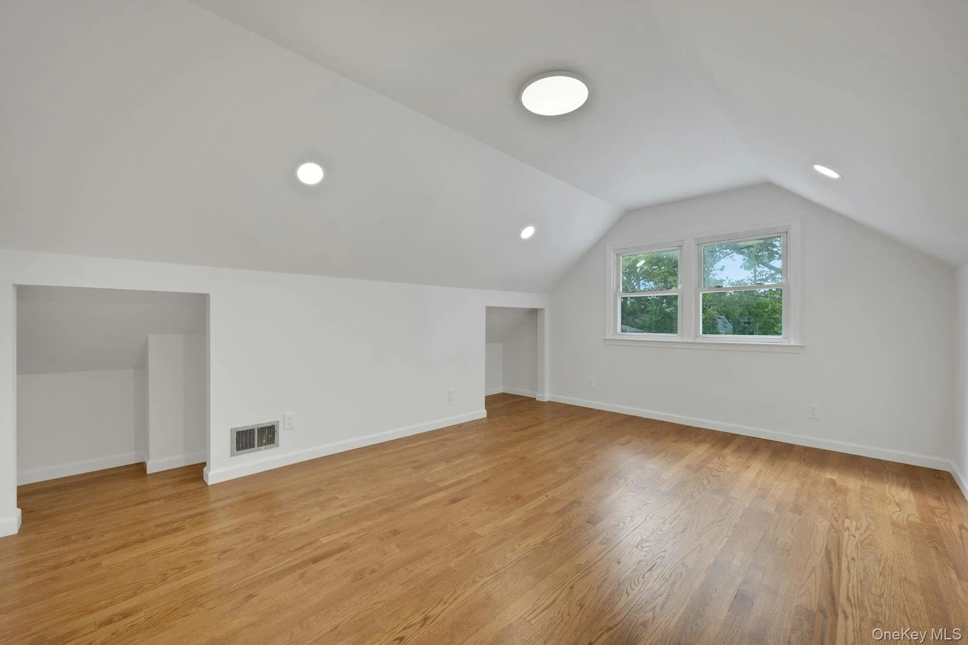 Another bedroom with hardwood floors Another bedroom with hardwood floors