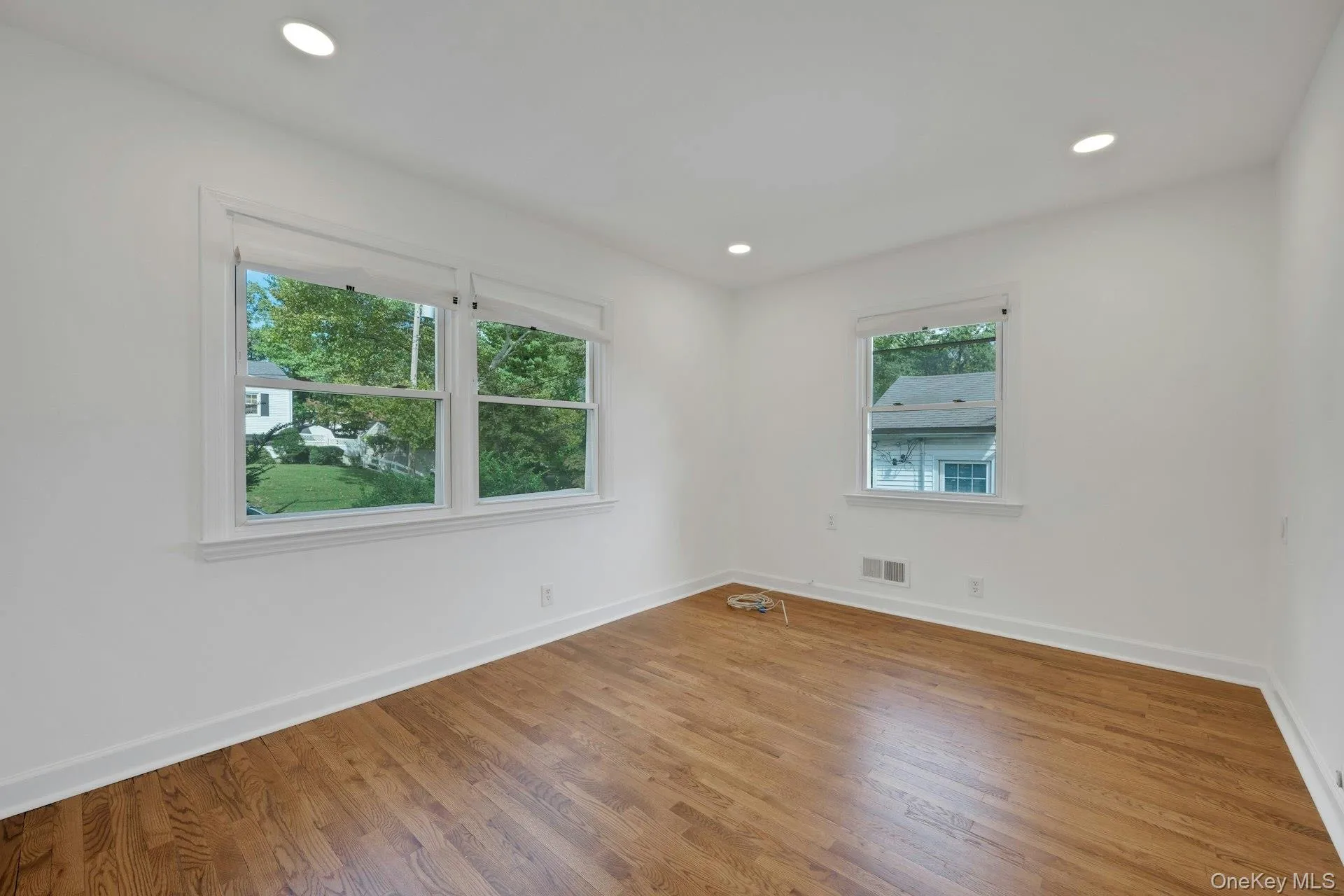 22 Somerset Drive, Yonkers, NY, 3 Bedrooms Bedrooms, 8 Rooms Rooms,2 BathroomsBathrooms,Residential,For Rent,Somerset,0,1048033 22 Somerset Drive, Yonkers, NY, 3 Bedrooms Bedrooms, 8 Rooms Rooms,2 BathroomsBathrooms,Residential,For Rent,Somerset,0,1048033