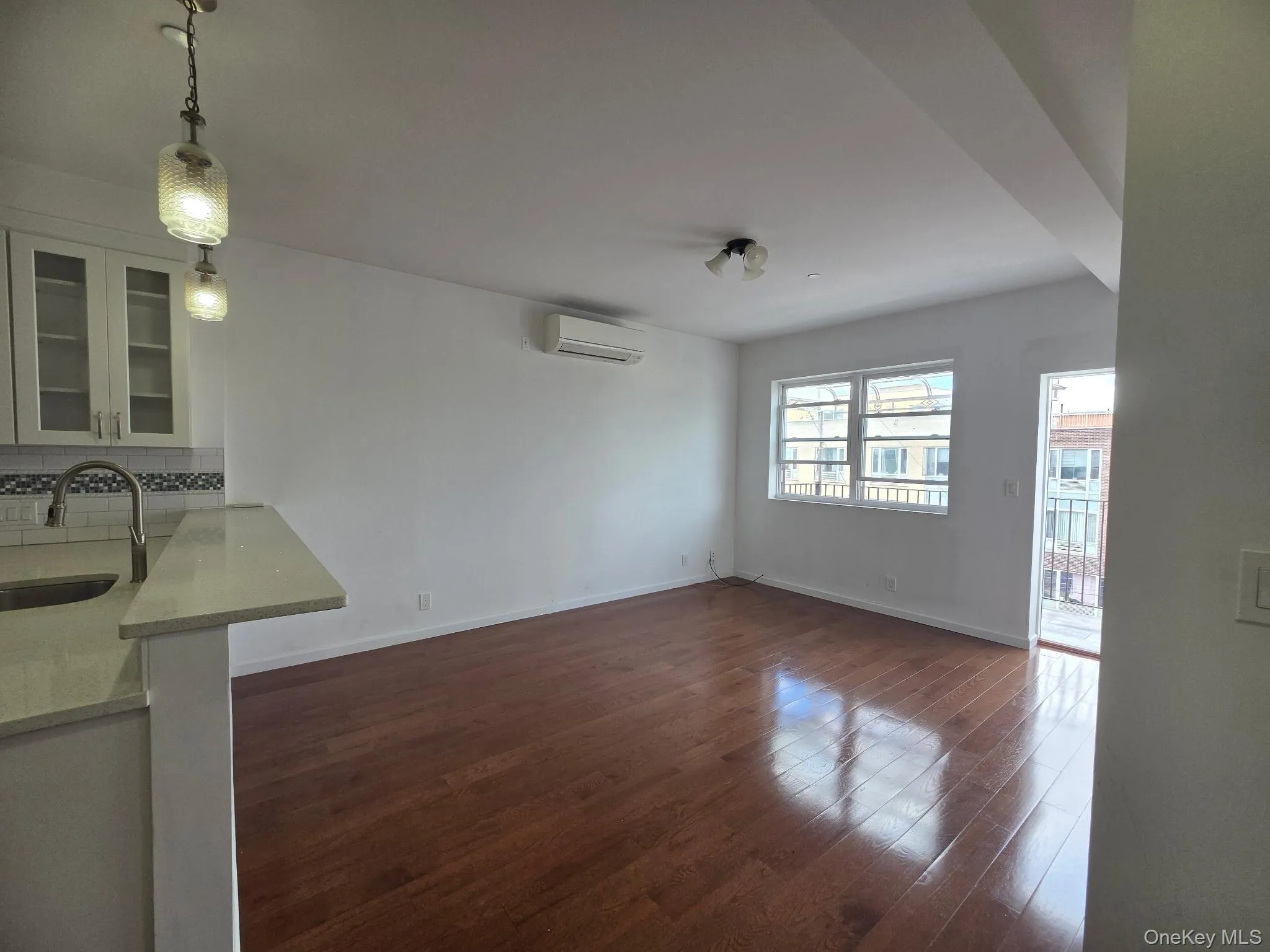 4043 97th Street, New York, NY, 3 Bedroom Bedrooms, 7 Room Rooms,2 BathroomBathrooms,Residential Lease,For Rent,97th,0,1048035 4043 97th Street, New York, NY, 3 Bedroom Bedrooms, 7 Room Rooms,2 BathroomBathrooms,Residential Lease,For Rent,97th,0,1048035