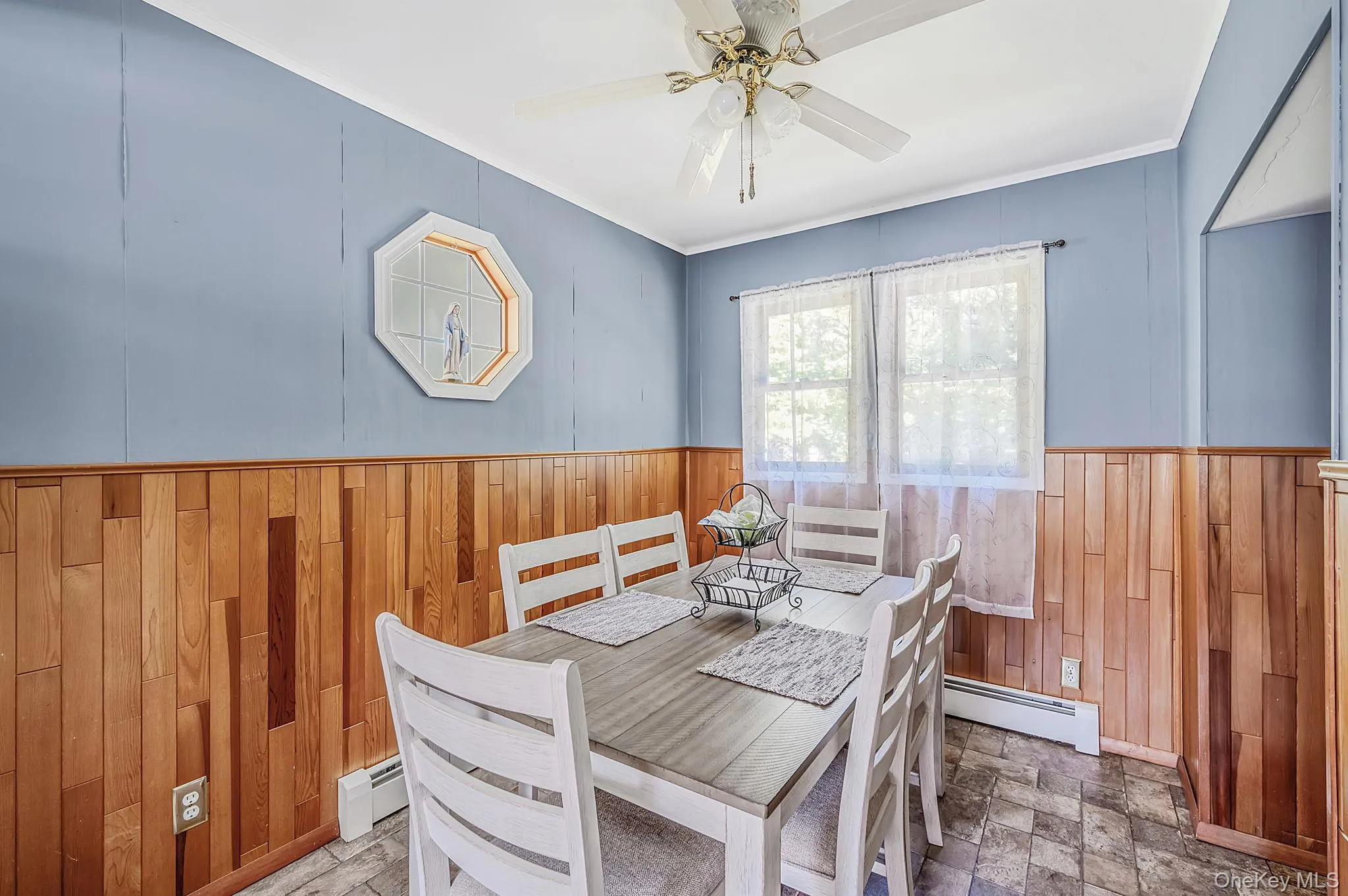 152 Grand Avenue, Brookhaven, NY, 3 Bedrooms Bedrooms, 6 Rooms Rooms,1 BathroomBathrooms,Residential,For Rent,Grand,0,1048036 152 Grand Avenue, Brookhaven, NY, 3 Bedrooms Bedrooms, 6 Rooms Rooms,1 BathroomBathrooms,Residential,For Rent,Grand,0,1048036