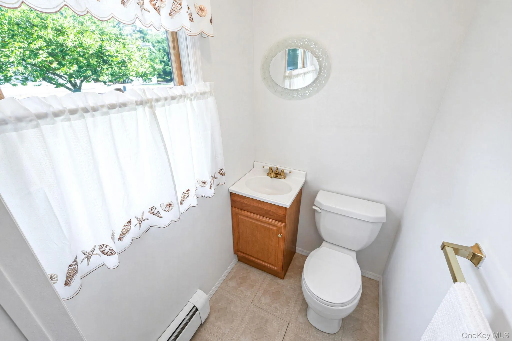 152 Grand Avenue, Brookhaven, NY, 3 Bedrooms Bedrooms, 6 Rooms Rooms,1 BathroomBathrooms,Residential,For Rent,Grand,0,1048036 152 Grand Avenue, Brookhaven, NY, 3 Bedrooms Bedrooms, 6 Rooms Rooms,1 BathroomBathrooms,Residential,For Rent,Grand,0,1048036