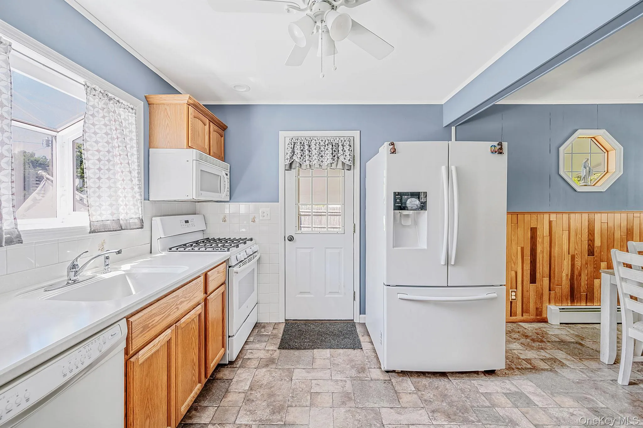 152 Grand Avenue, Brookhaven, NY, 3 Bedrooms Bedrooms, 6 Rooms Rooms,1 BathroomBathrooms,Residential,For Rent,Grand,0,1048036 152 Grand Avenue, Brookhaven, NY, 3 Bedrooms Bedrooms, 6 Rooms Rooms,1 BathroomBathrooms,Residential,For Rent,Grand,0,1048036