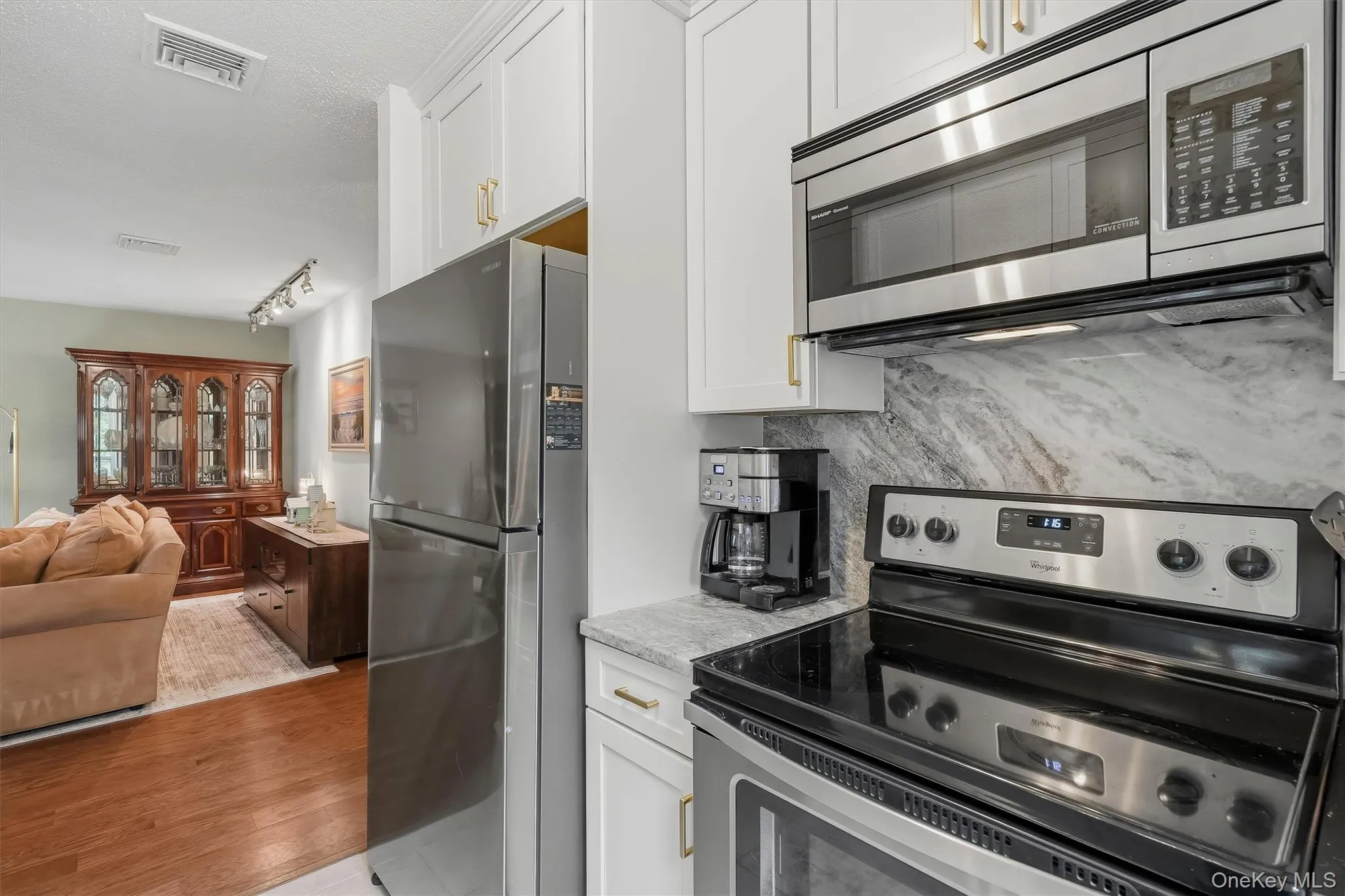 25 Villa Drive, Peekskill, NY, 1 Bedroom Bedrooms, 4 Rooms Rooms,2 BathroomsBathrooms,Residential,For Rent,Villa,0,1048039 25 Villa Drive, Peekskill, NY, 1 Bedroom Bedrooms, 4 Rooms Rooms,2 BathroomsBathrooms,Residential,For Rent,Villa,0,1048039