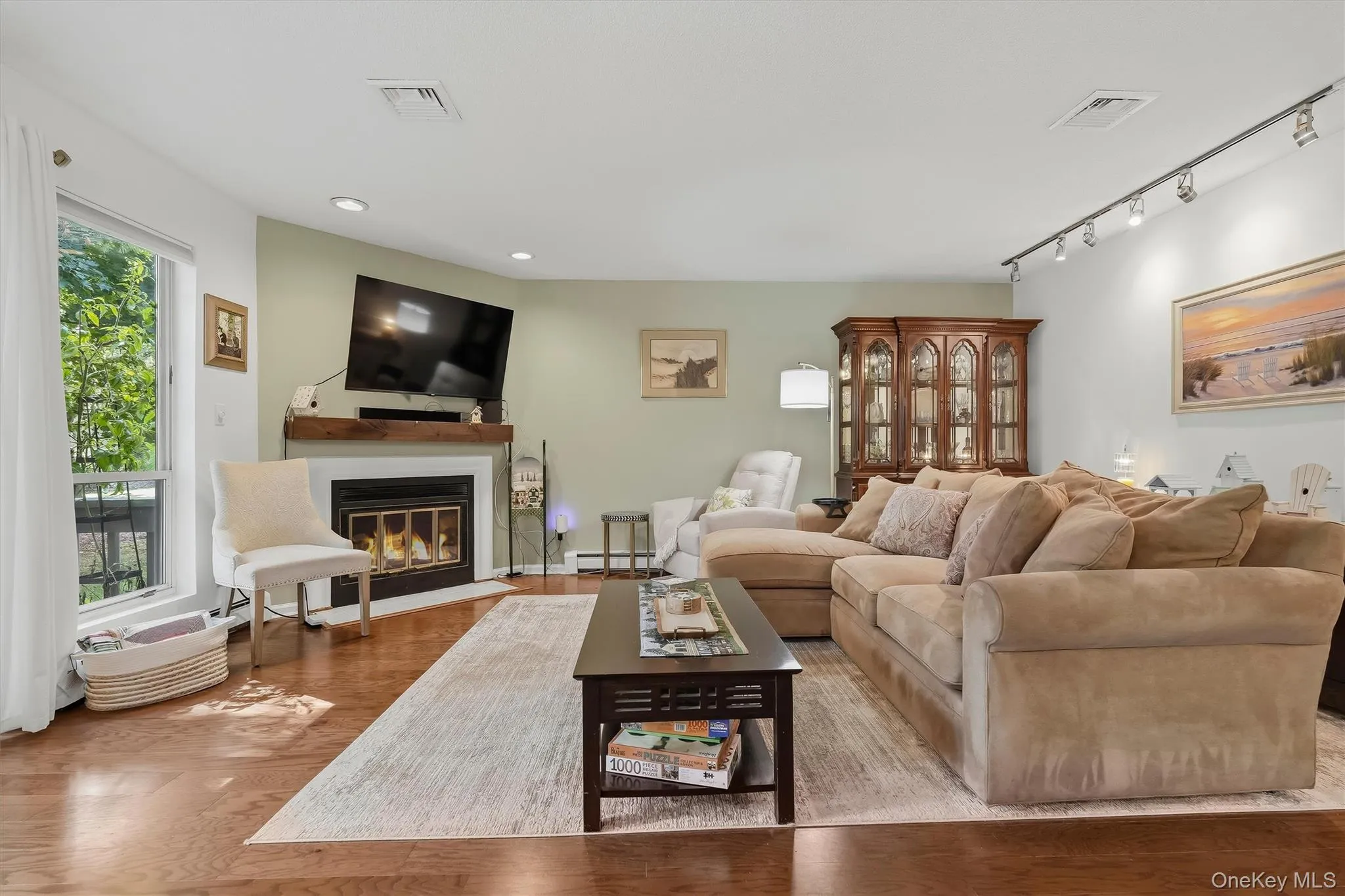 25 Villa Drive, Peekskill, NY, 1 Bedroom Bedrooms, 4 Rooms Rooms,2 BathroomsBathrooms,Residential,For Rent,Villa,0,1048039 25 Villa Drive, Peekskill, NY, 1 Bedroom Bedrooms, 4 Rooms Rooms,2 BathroomsBathrooms,Residential,For Rent,Villa,0,1048039